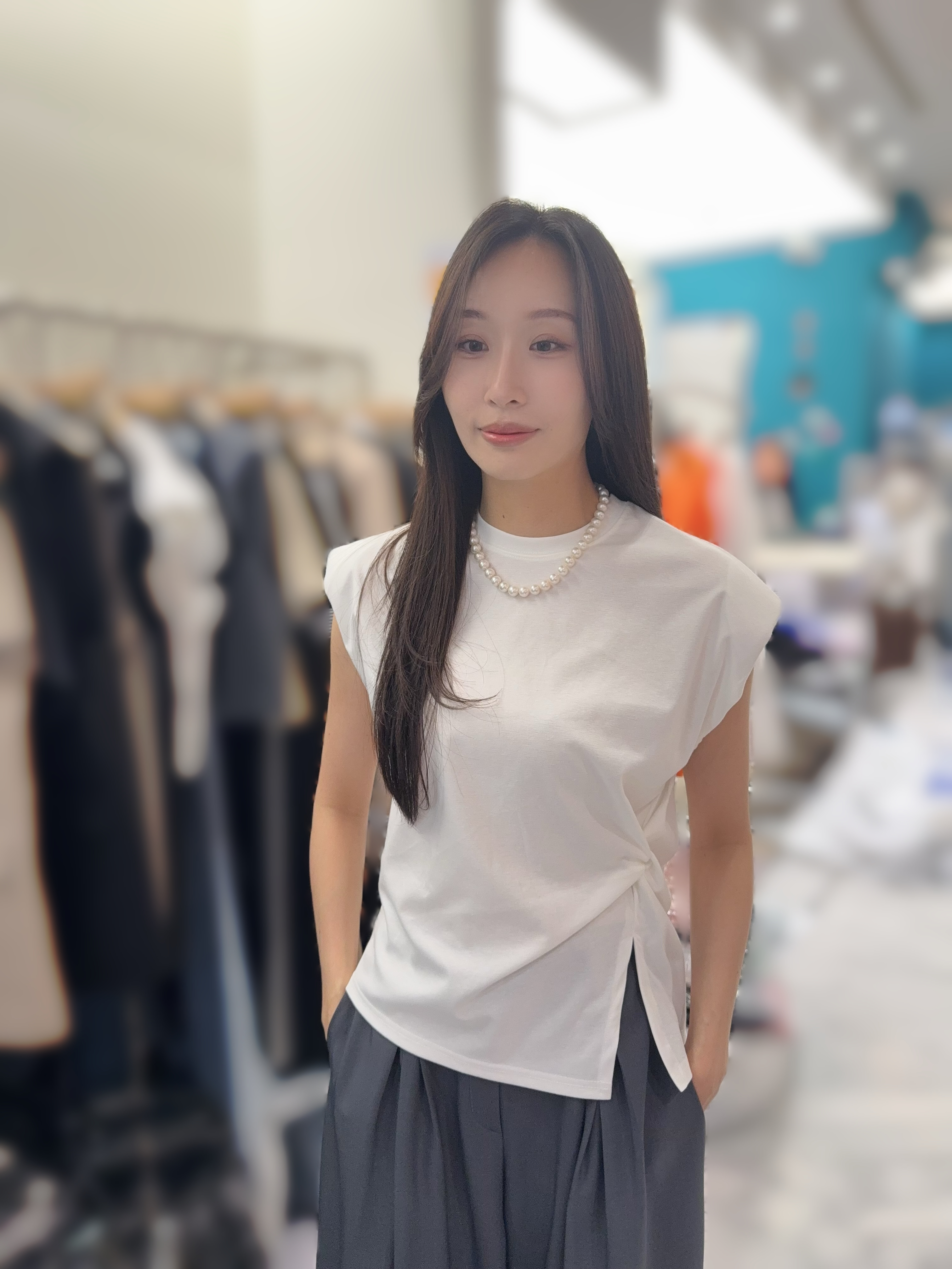 SU09 胸 45-52 長23 $389 (一口價)