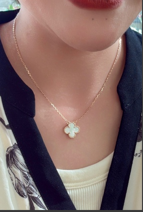 [B] GEMZ & CO MASTER CRYSTAL DAWN'S LUCKY FLOWER, LING SHI LCN048#, M31 (M31)