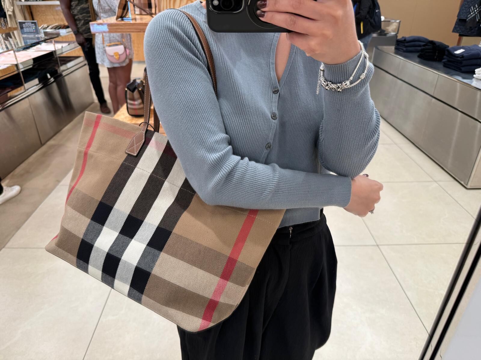 LYS01660 Burberry 經典格紋Tote Bag