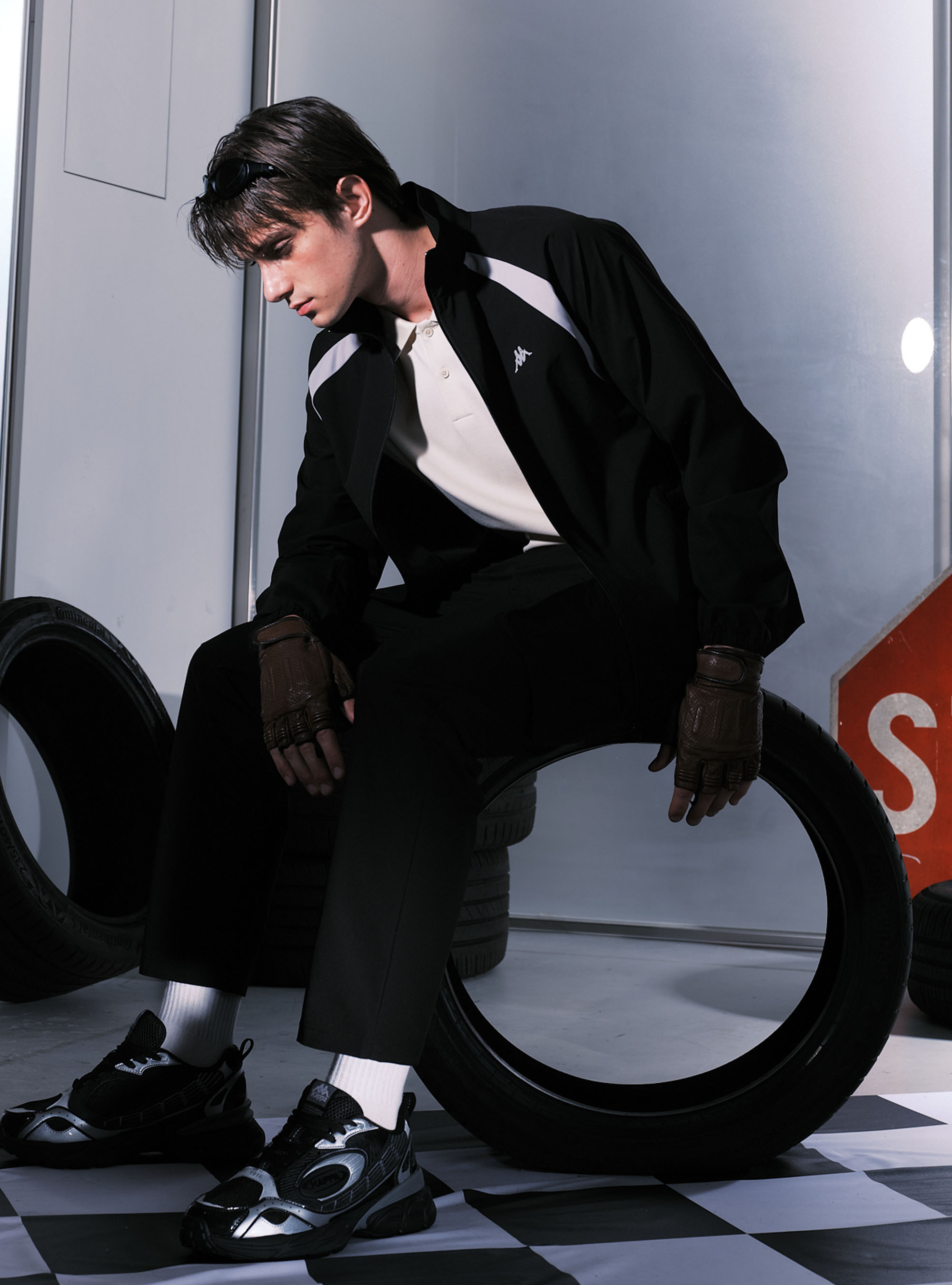 男女適穿  輕量立領拉鍊運動外套