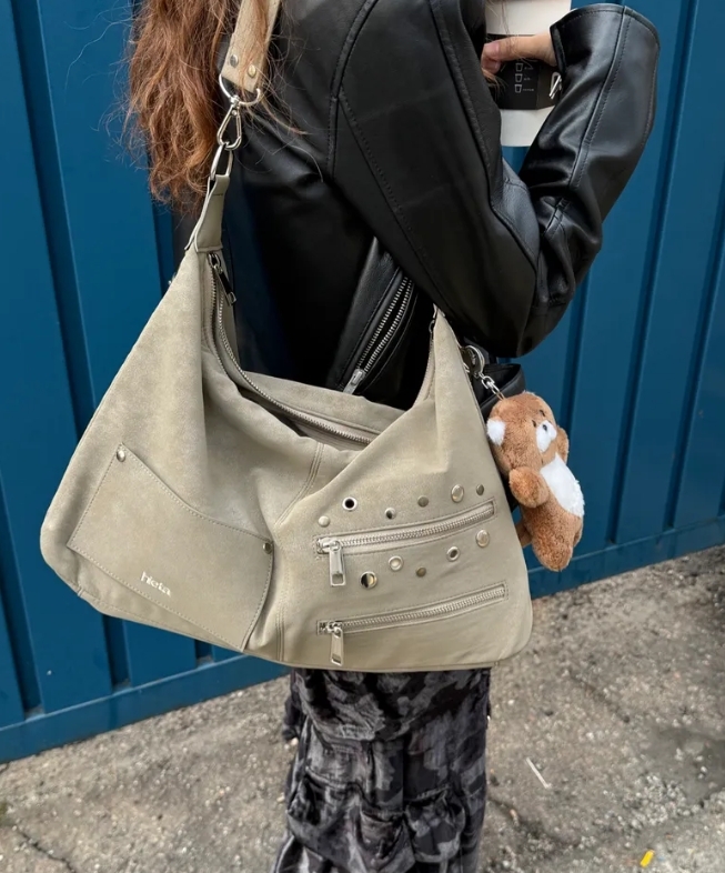 （預購） hieta Maxie 鉚釘雙拉鍊肩背包