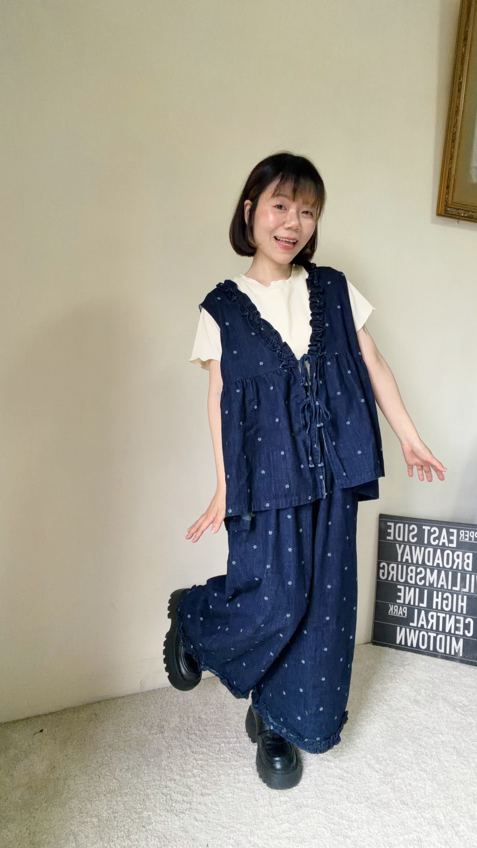 木耳邊圓領棉上衣