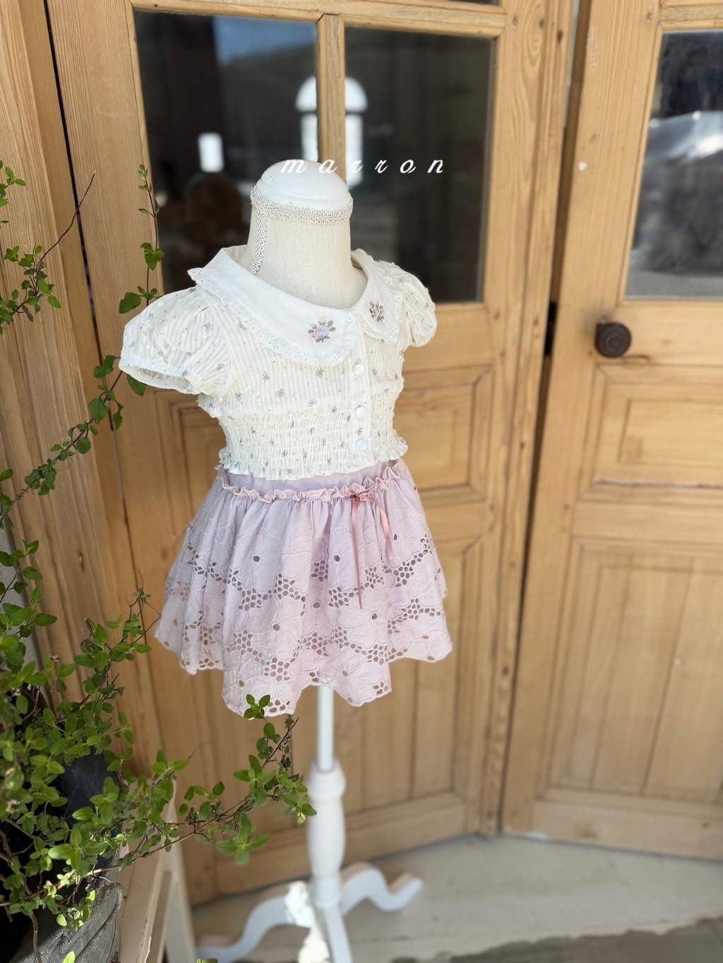 正韓夏Marron 小童兩色刺繡花甜美上衣