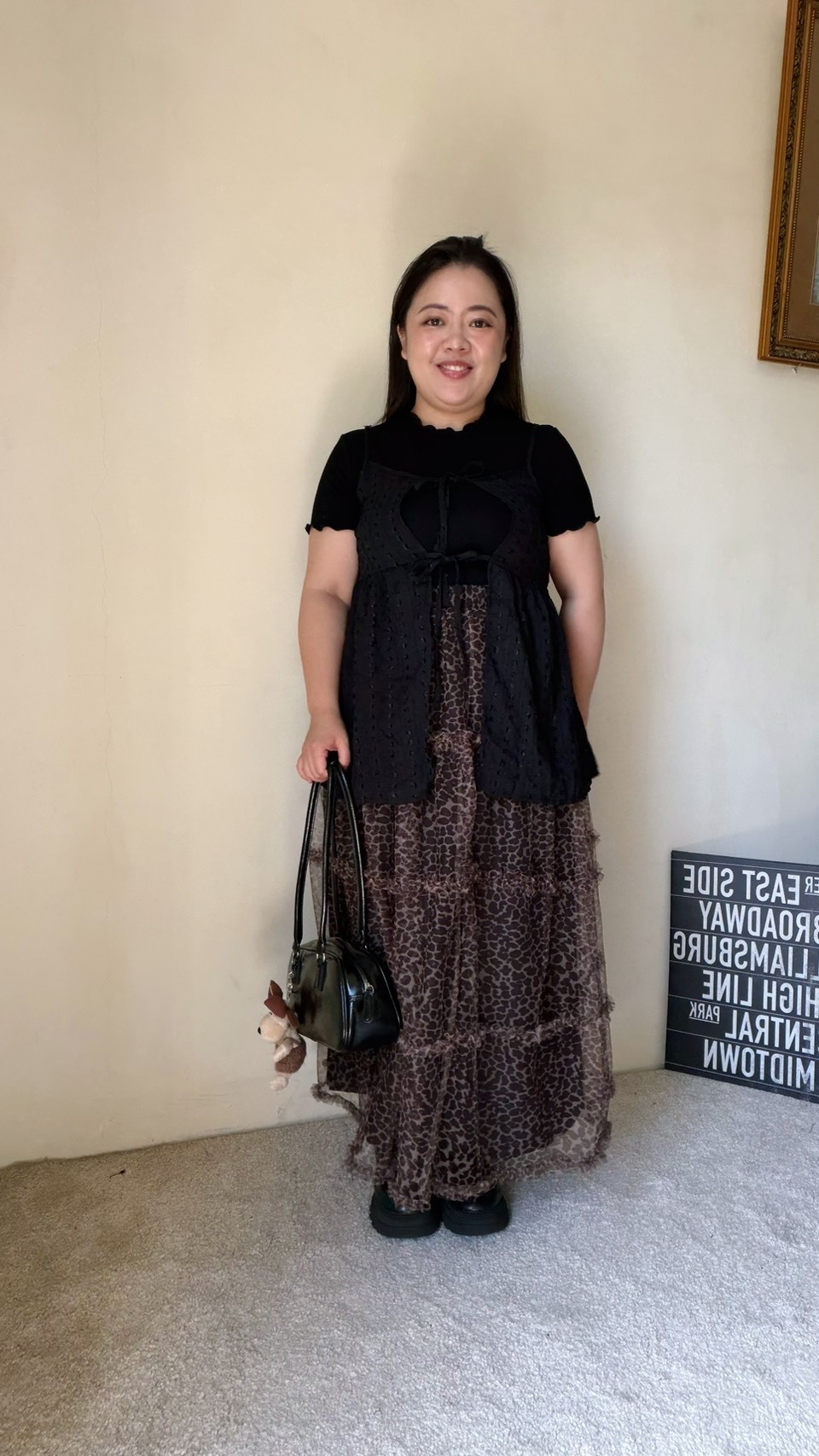 無敵推薦的硬挺蕾絲豹紋裙