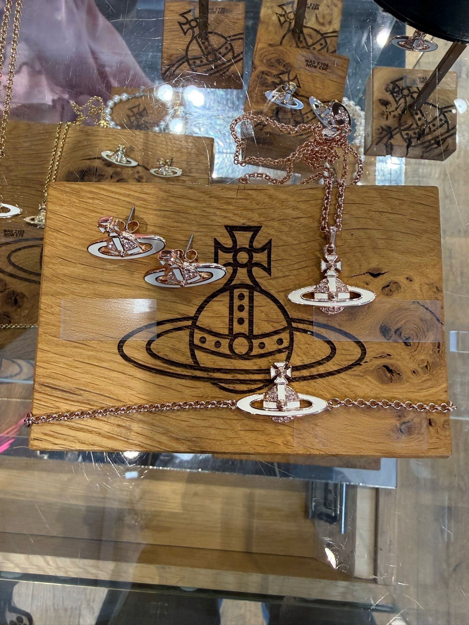 LYS01662 Vivienne Westwood 琺瑯閃鑽土星系列