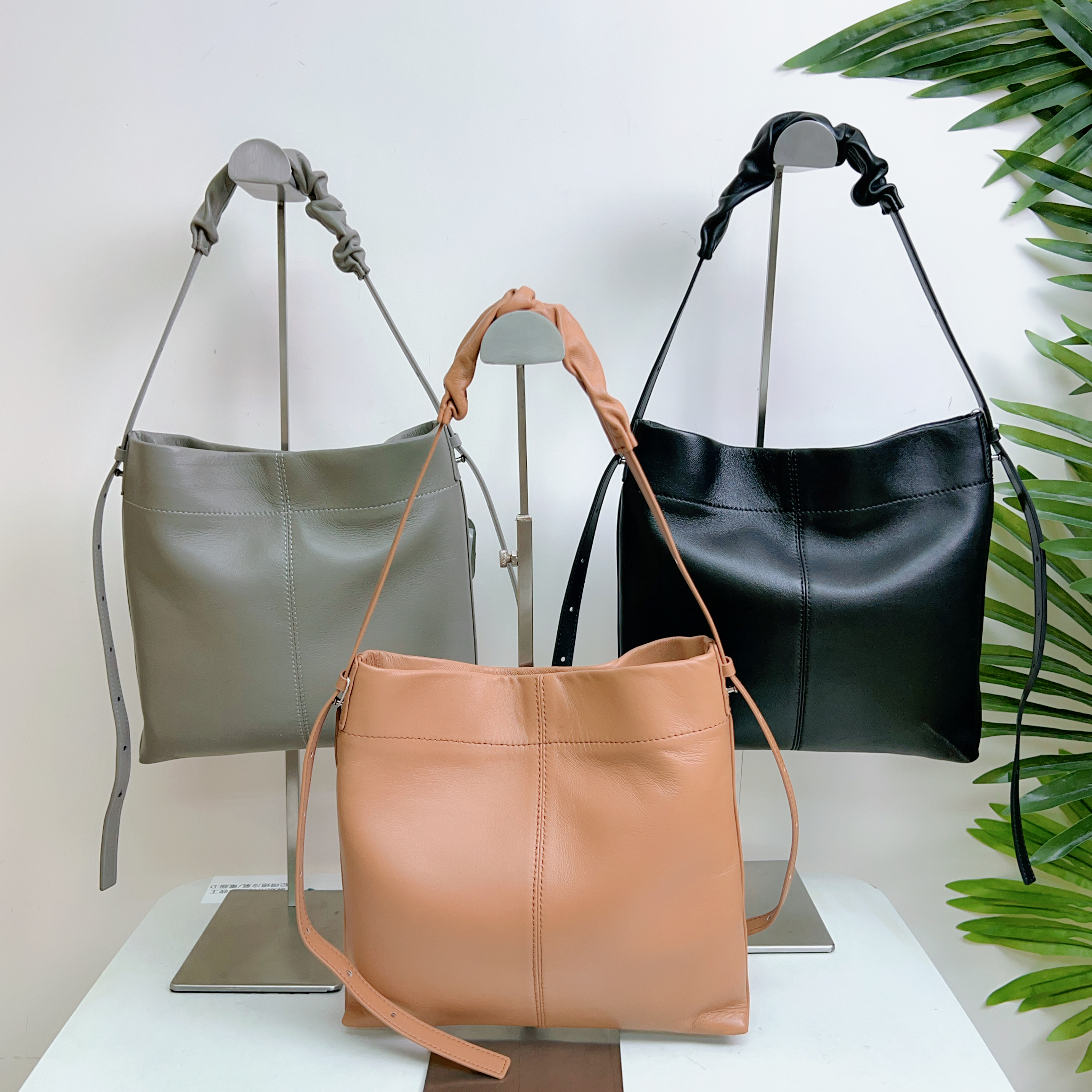 高質小羊皮三用包 (長27 x 高25.5cm) - #3813 #2804BG