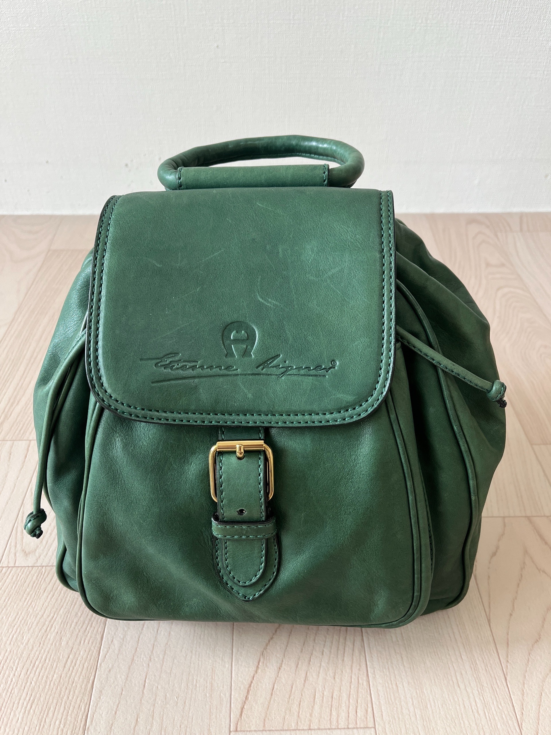 Etienne Aigner綠色真皮Vintage背包