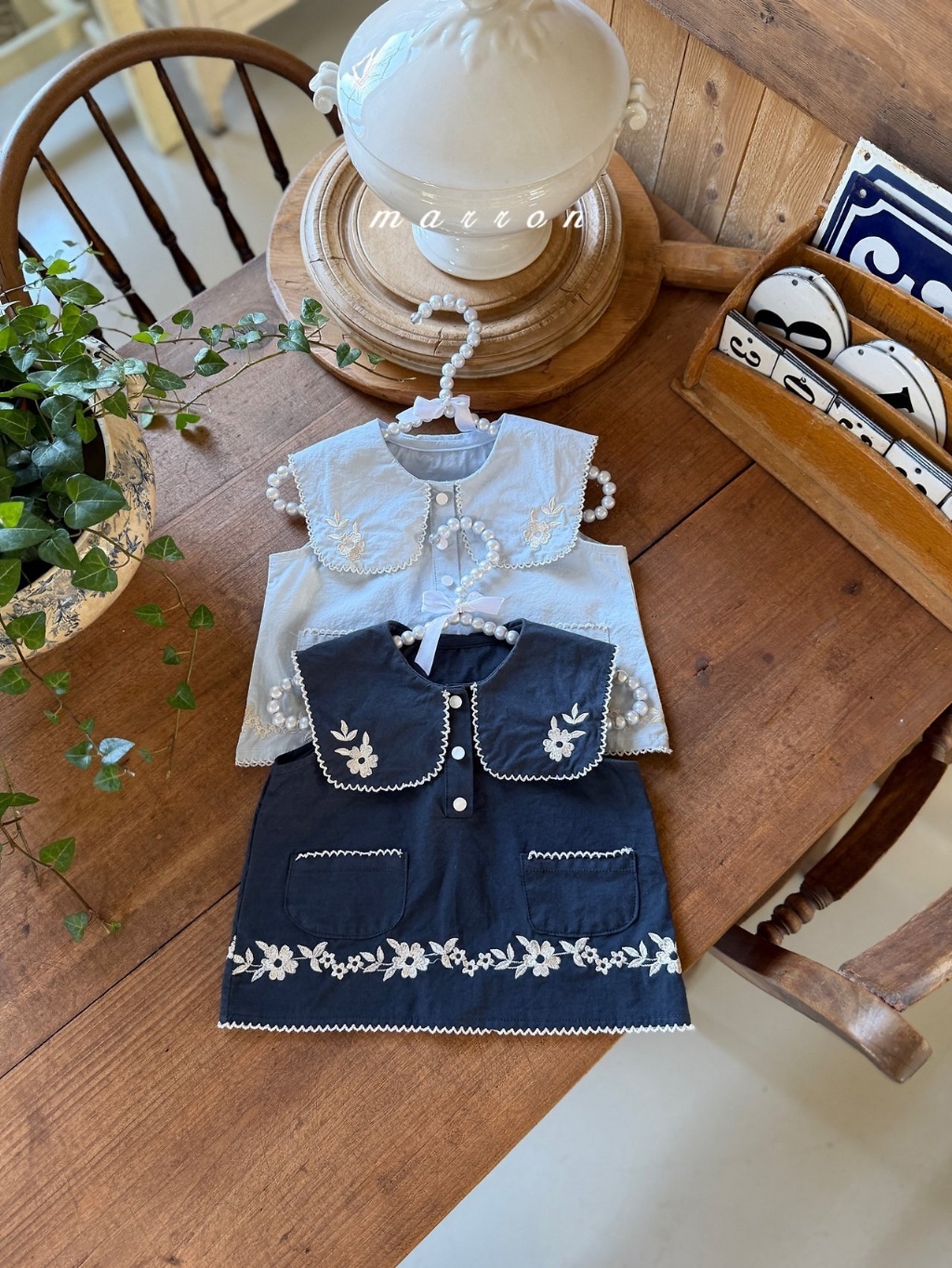 正韓夏Marron 小童兩色刺繡花背心上衣