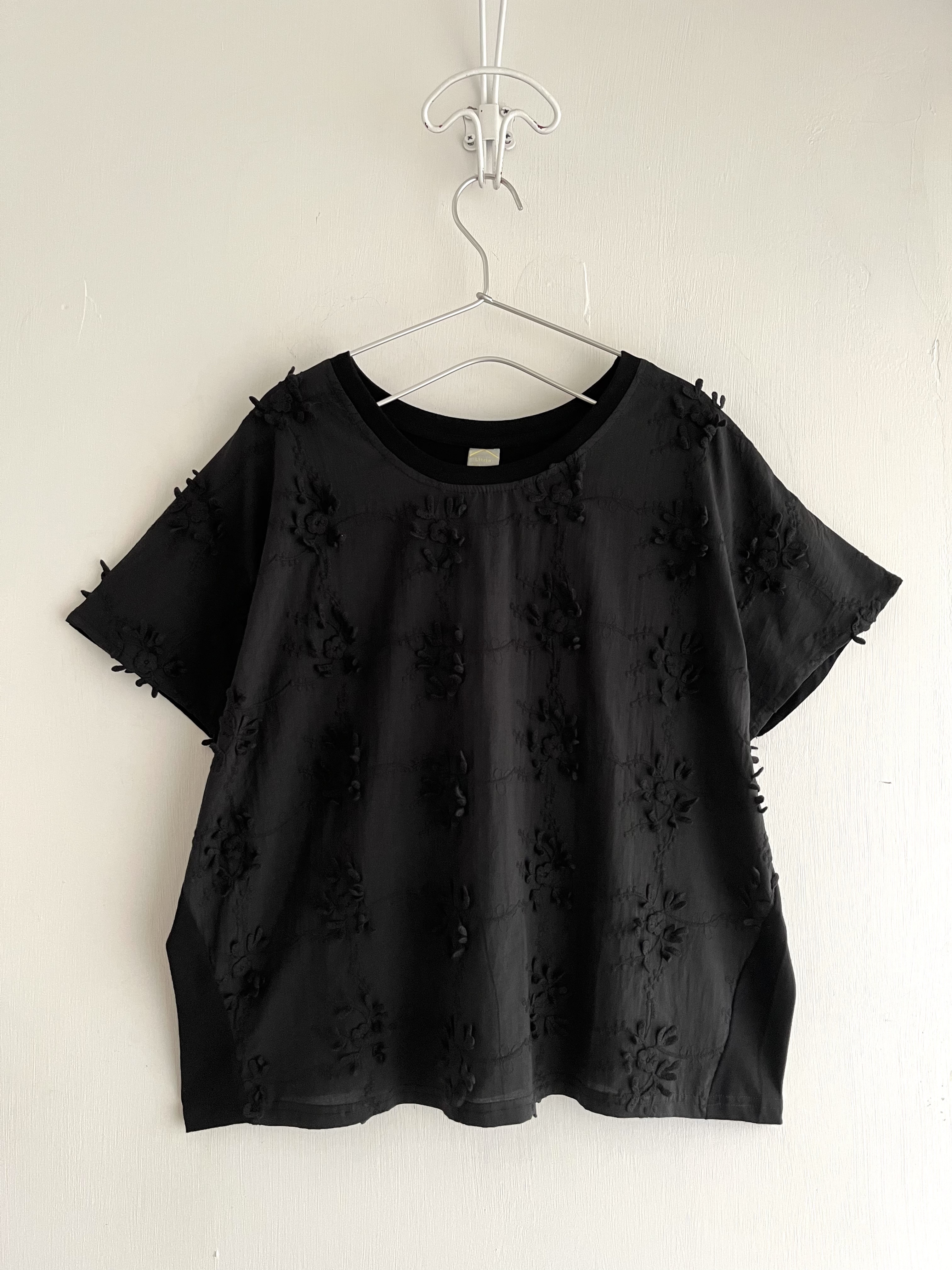 Little Market黑色拼布刺繡立體花top