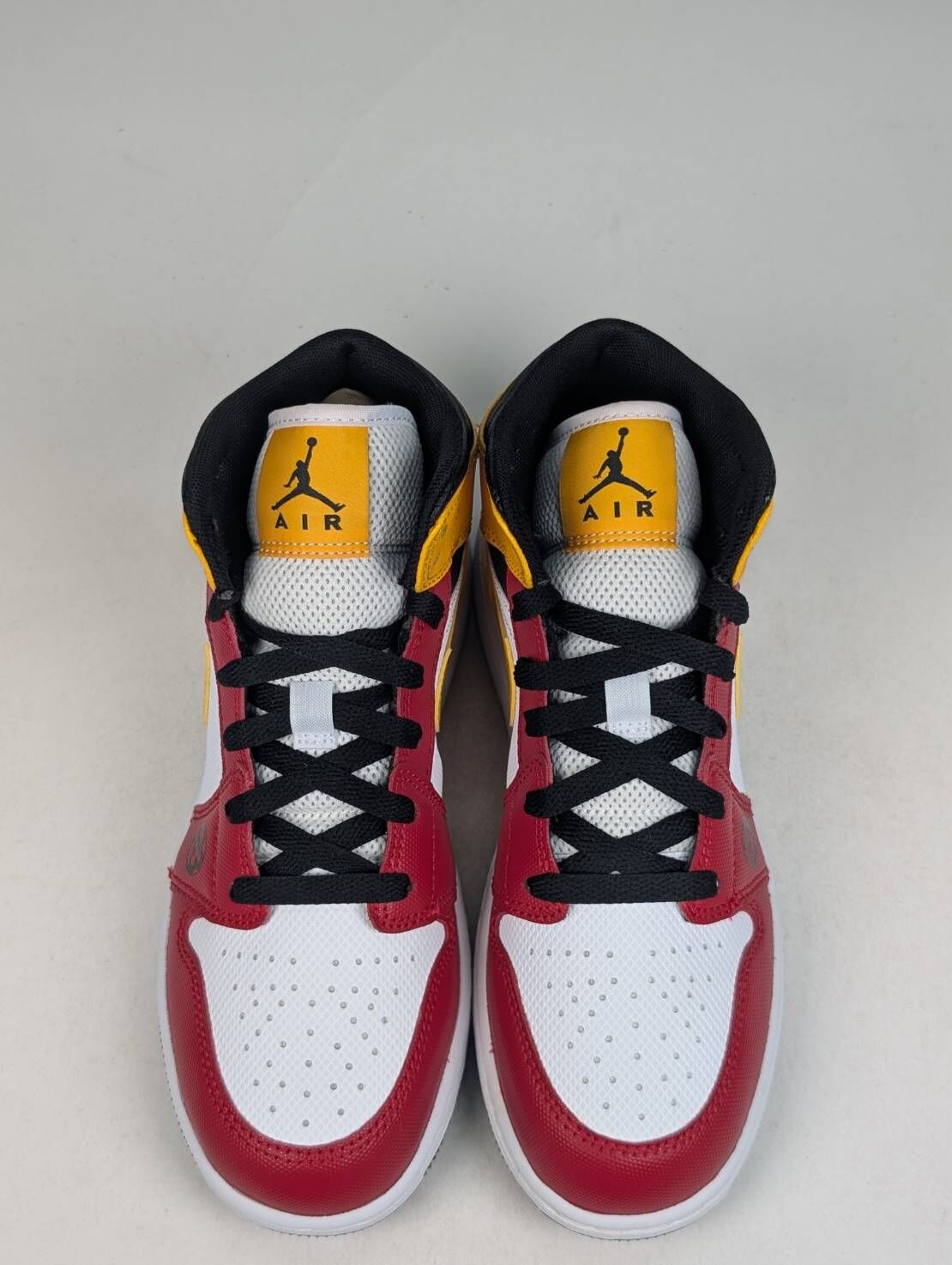 微瑕疵-左右腳中底色差 DJ0336-067 5.5Y Jordan 1 Mid SEMotorsports (GS)