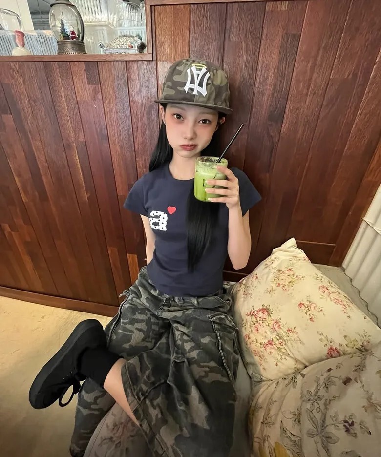 【預購】aeae DOT SMALL LETTER TEE 點點 a愛心 短袖上衣