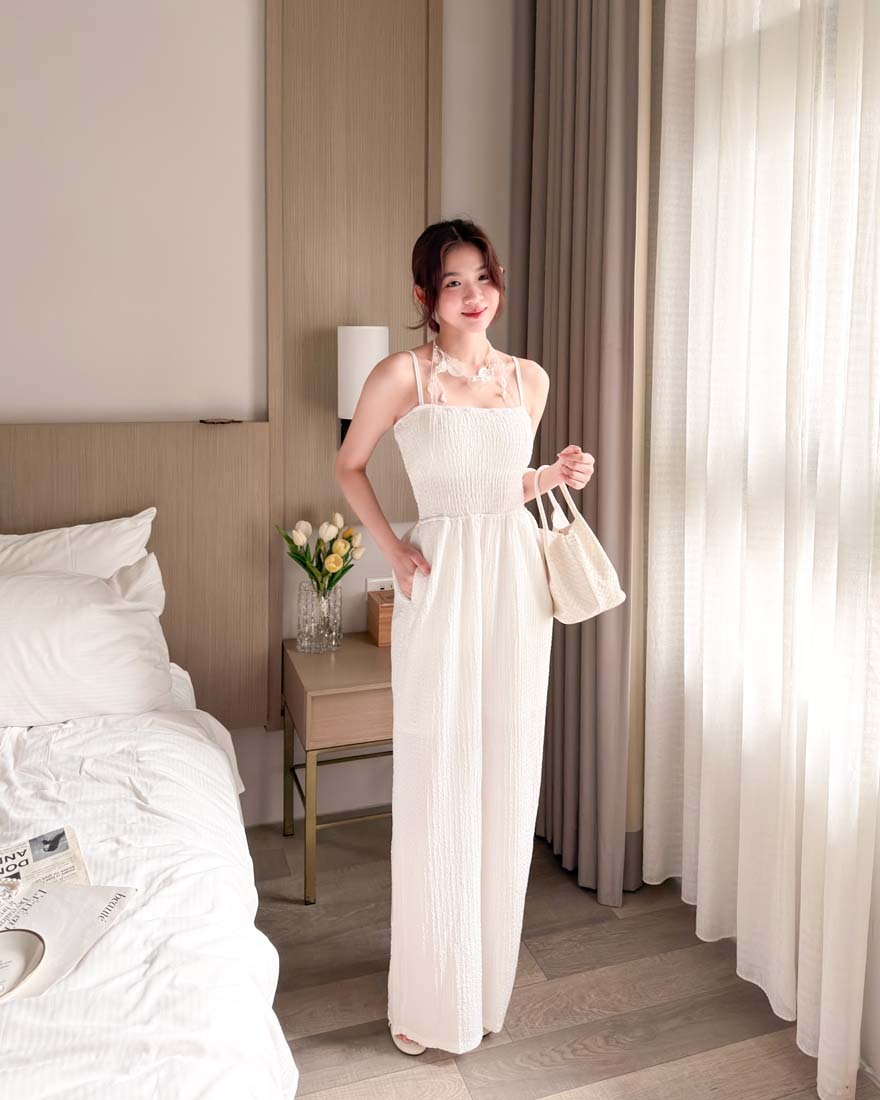 LINA LINA沁涼美學純色立體壓紋細肩帶連身褲-奶白