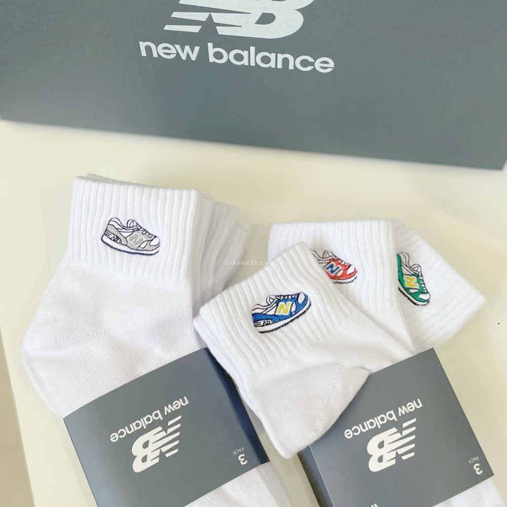 NEW BALANCE 刺繡小鞋 中筒襪 三雙一組 襪子 兩款