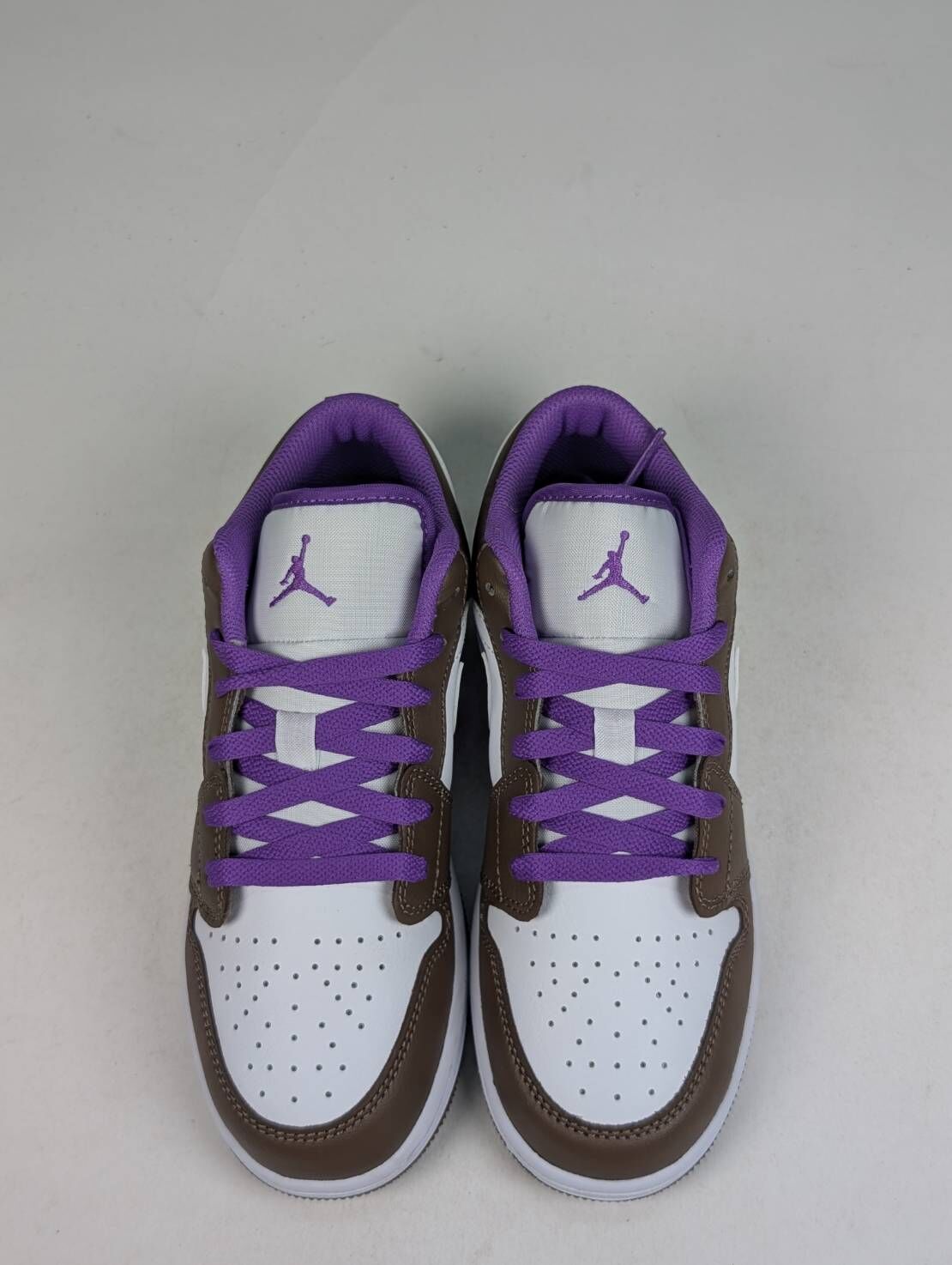 微瑕疵-右腳鞋底髒汙 553560-215 3.5Y Air Jordan 1 Low " PALOMINO " 咖啡 紫 女款