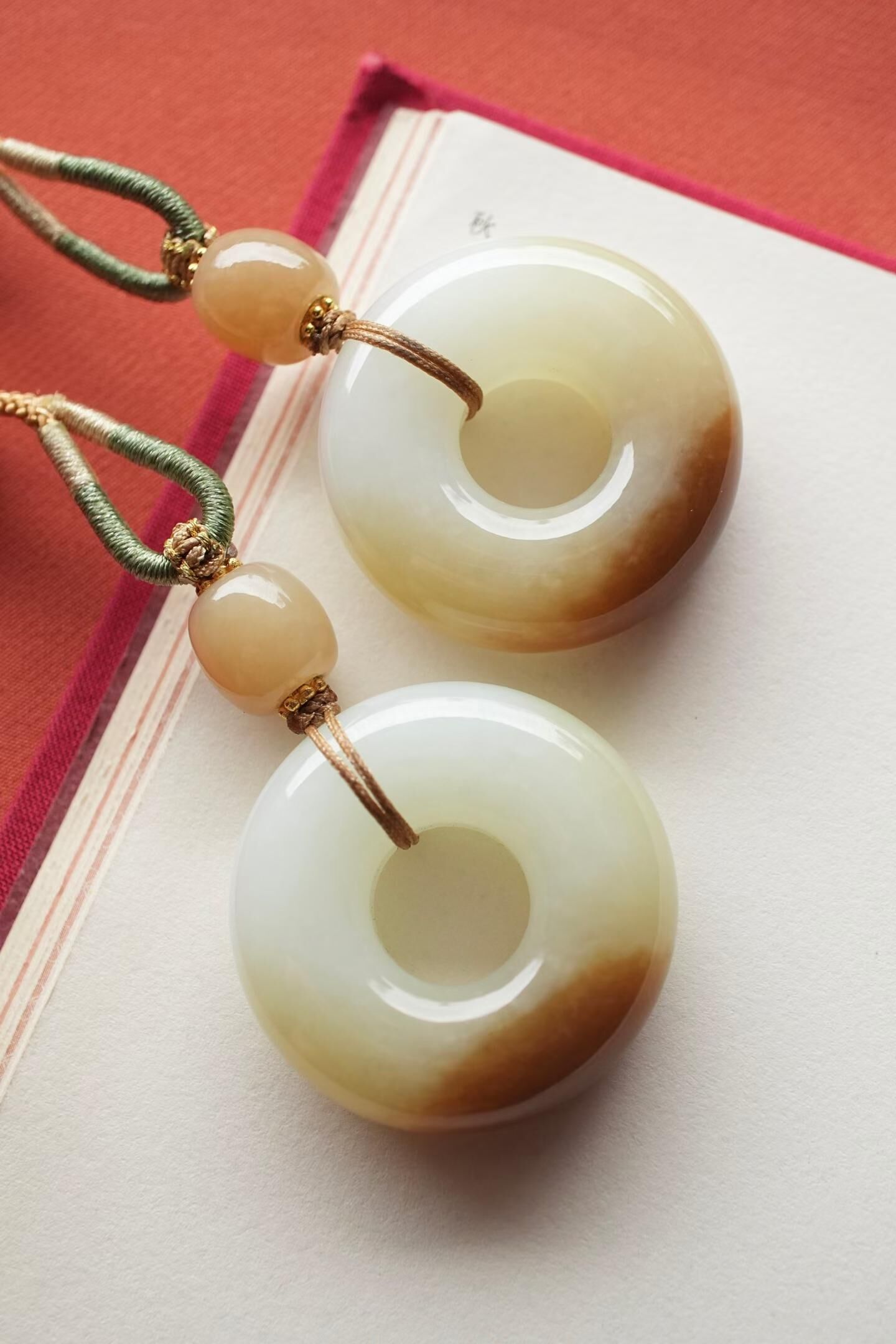 414452 和田玉老礦糖白平安扣掛件 (35.5mm直徑)