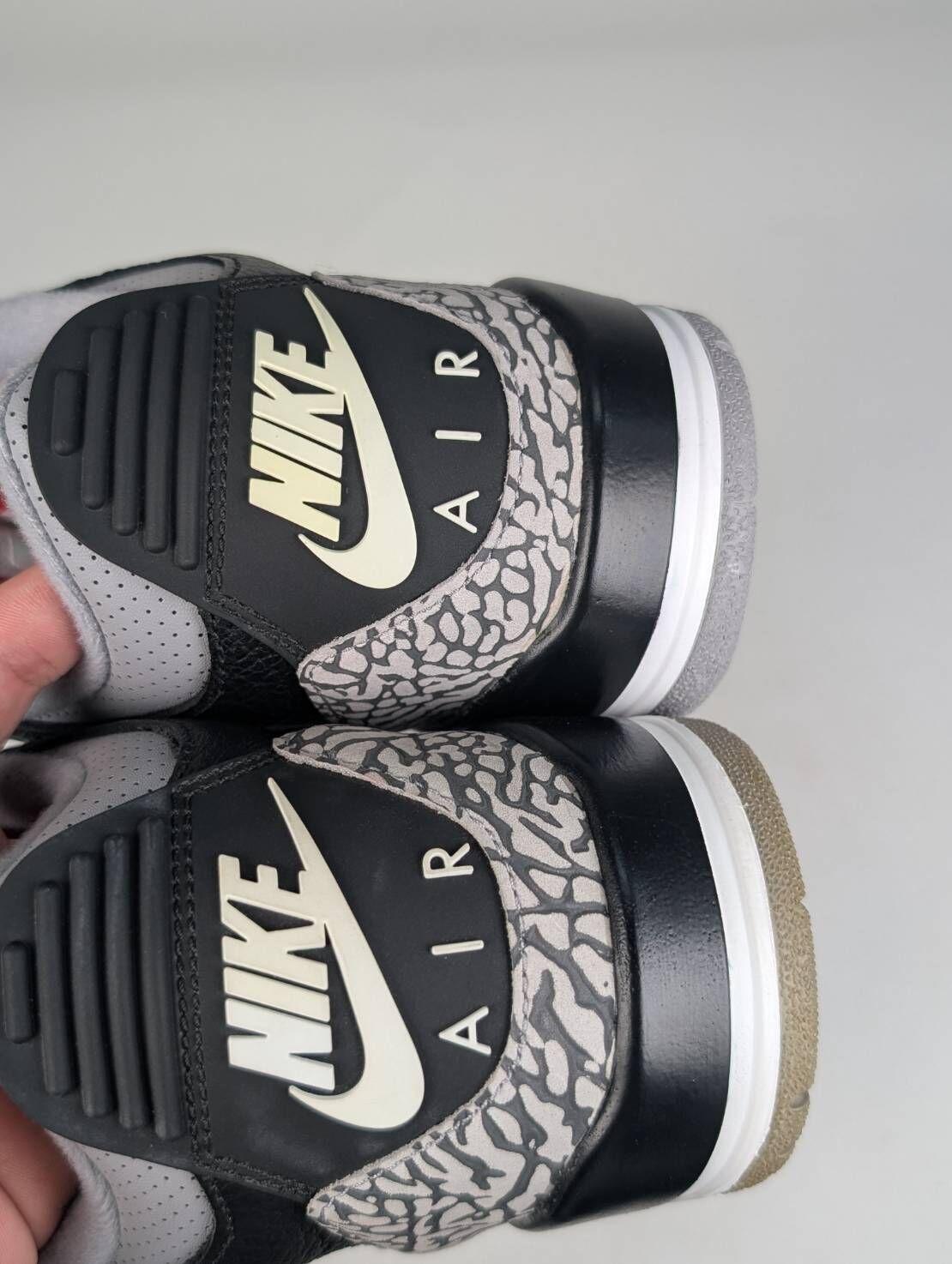 微瑕疵-左右腳後跟LOGO泛黃左腳中底大底發黃 854262-001 M8 Air Jordan 3 Retro OG "Black Cement" 黑水泥 男款