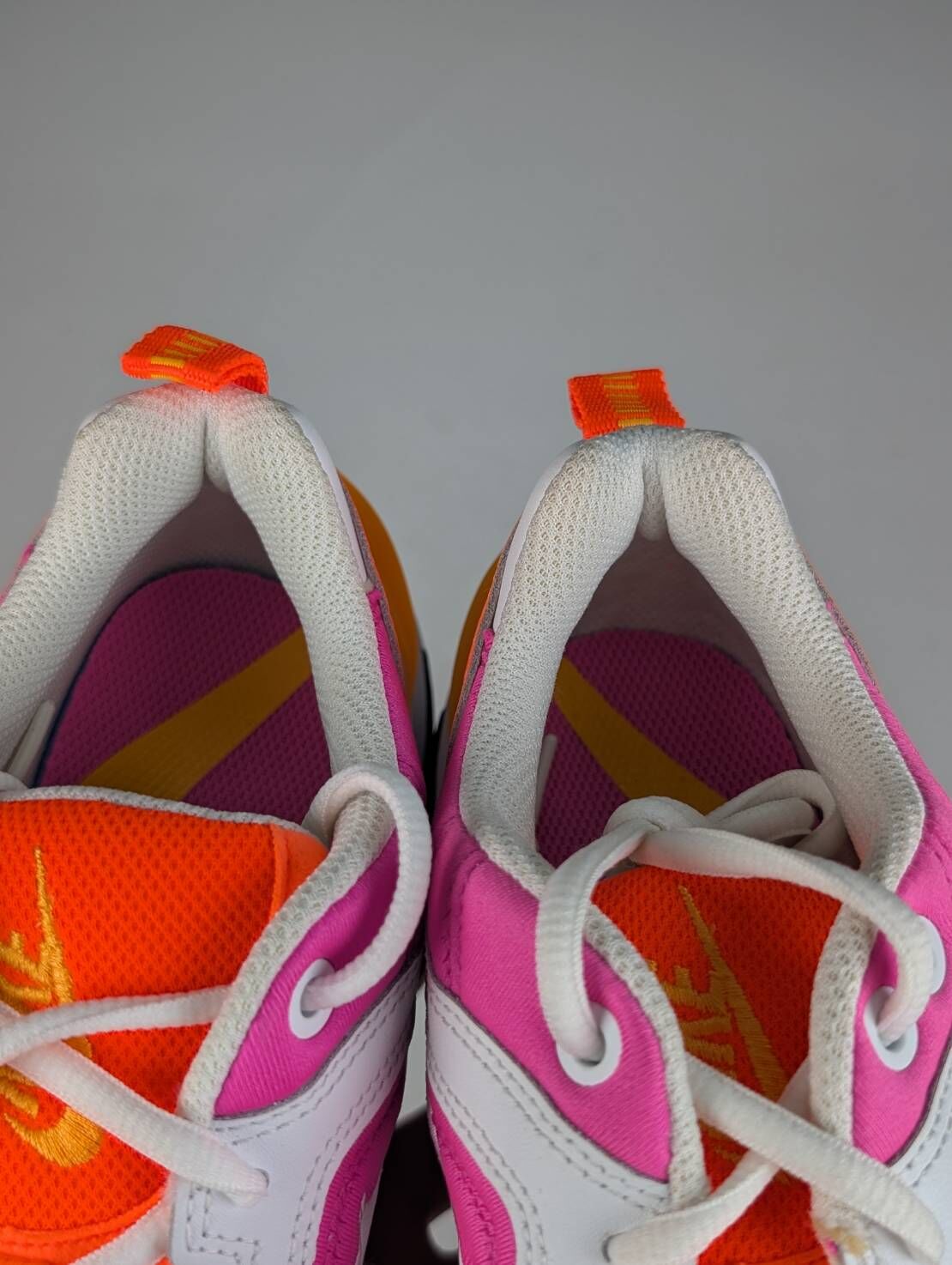 微瑕疵-左右腳鞋面色差左腳鞋口發黃 AO3108-104 W7.5 NIKEWMNS M2K TEKNO白橘粉復古老爹鞋