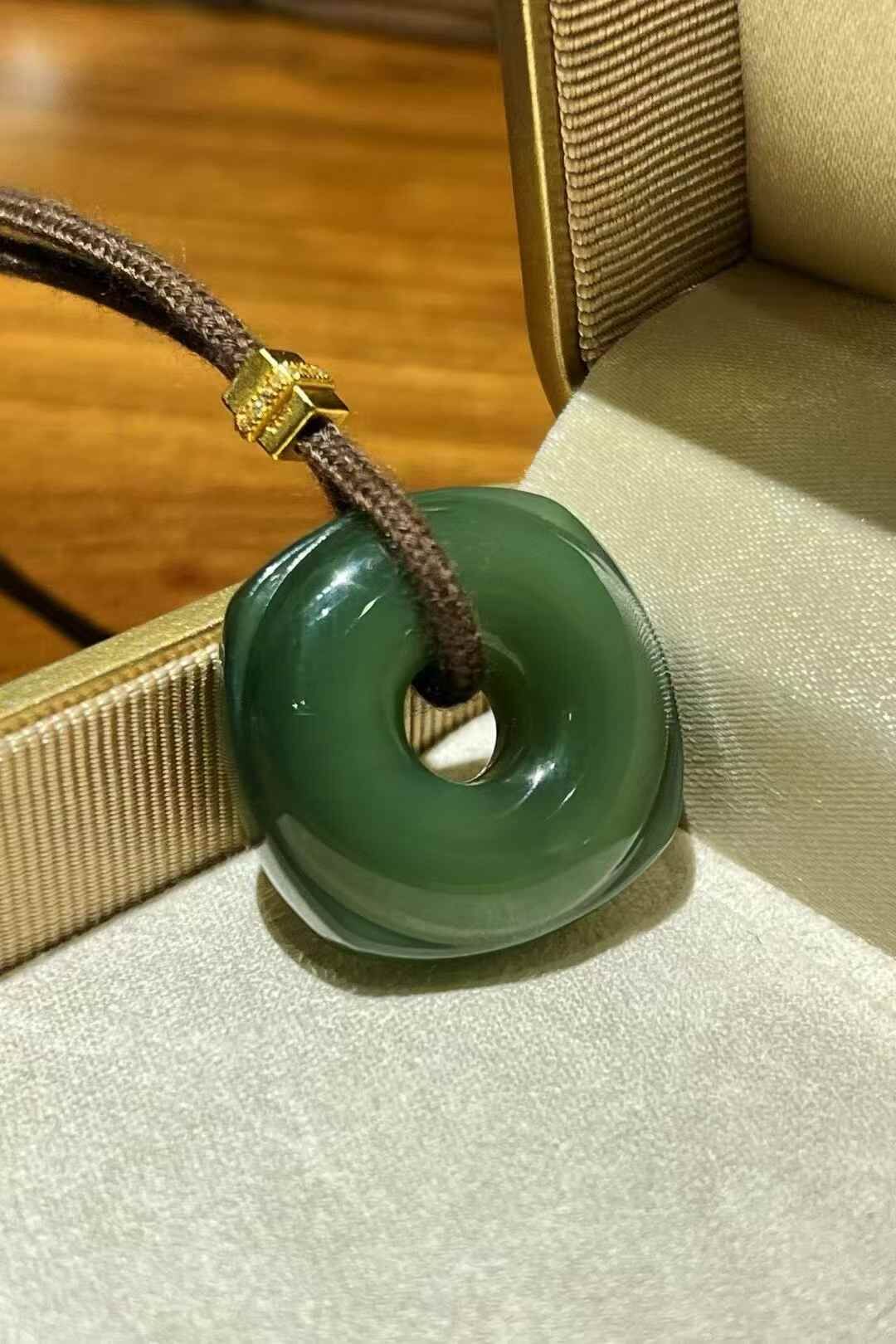 414738 和田玉碧玉貓眼玉琮吊墜