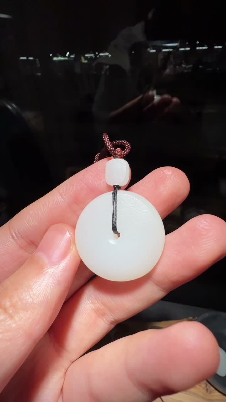 414730 和田玉籽料平安扣 (26mm直徑)