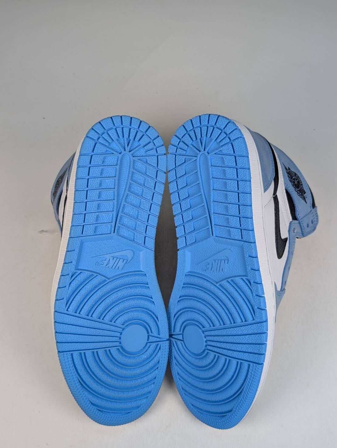 微瑕疵-左右腳鞋面鞋舌色差左腳中底泛黃 555088-134 M8 Jordan 1 Retro High White University Blue Black