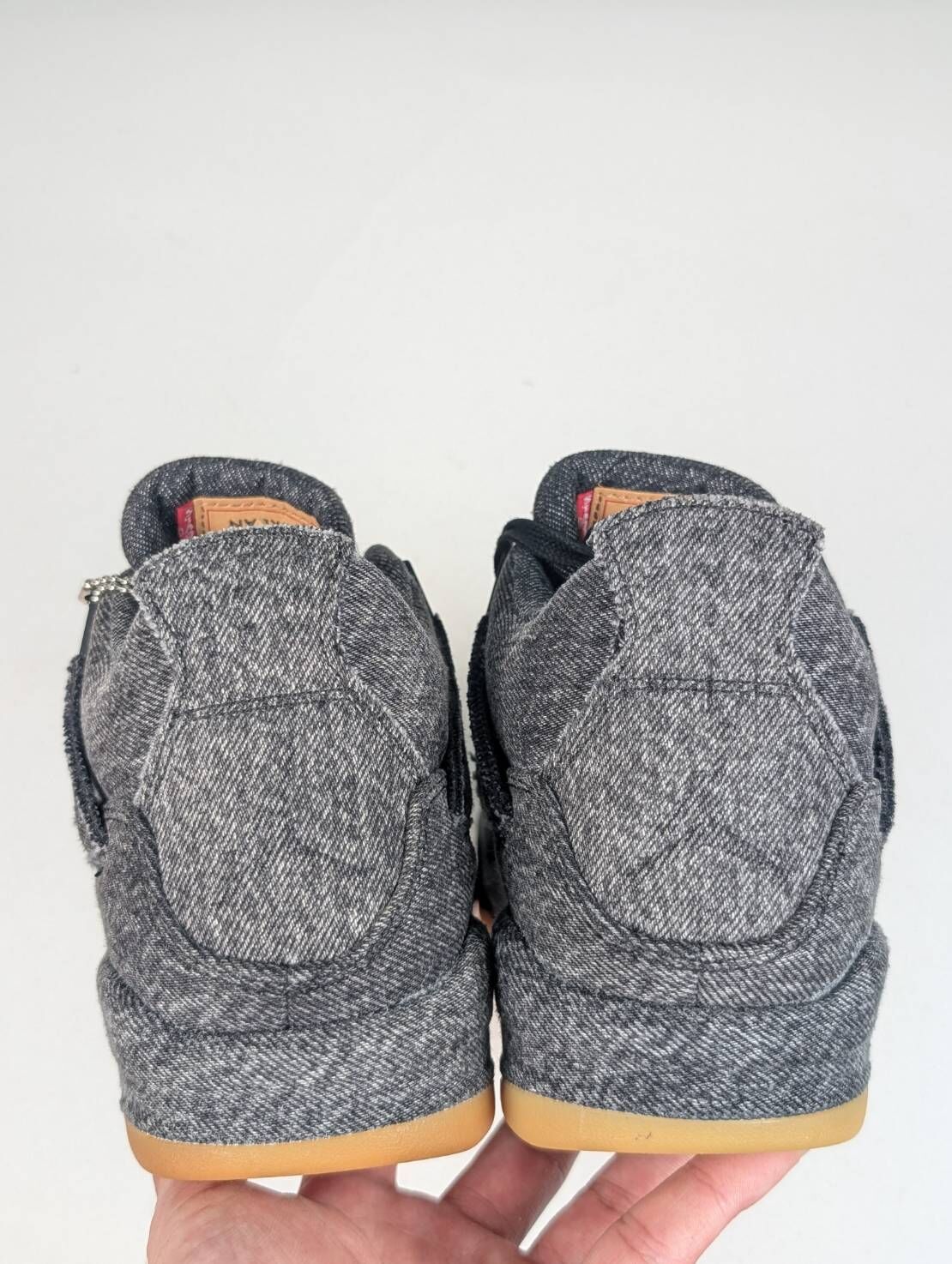 微瑕疵-左右腳鞋面色差大底氧化退色 AQ9103-001 5.5Y Air Jordan 4 Retro NRG GS "Levi's