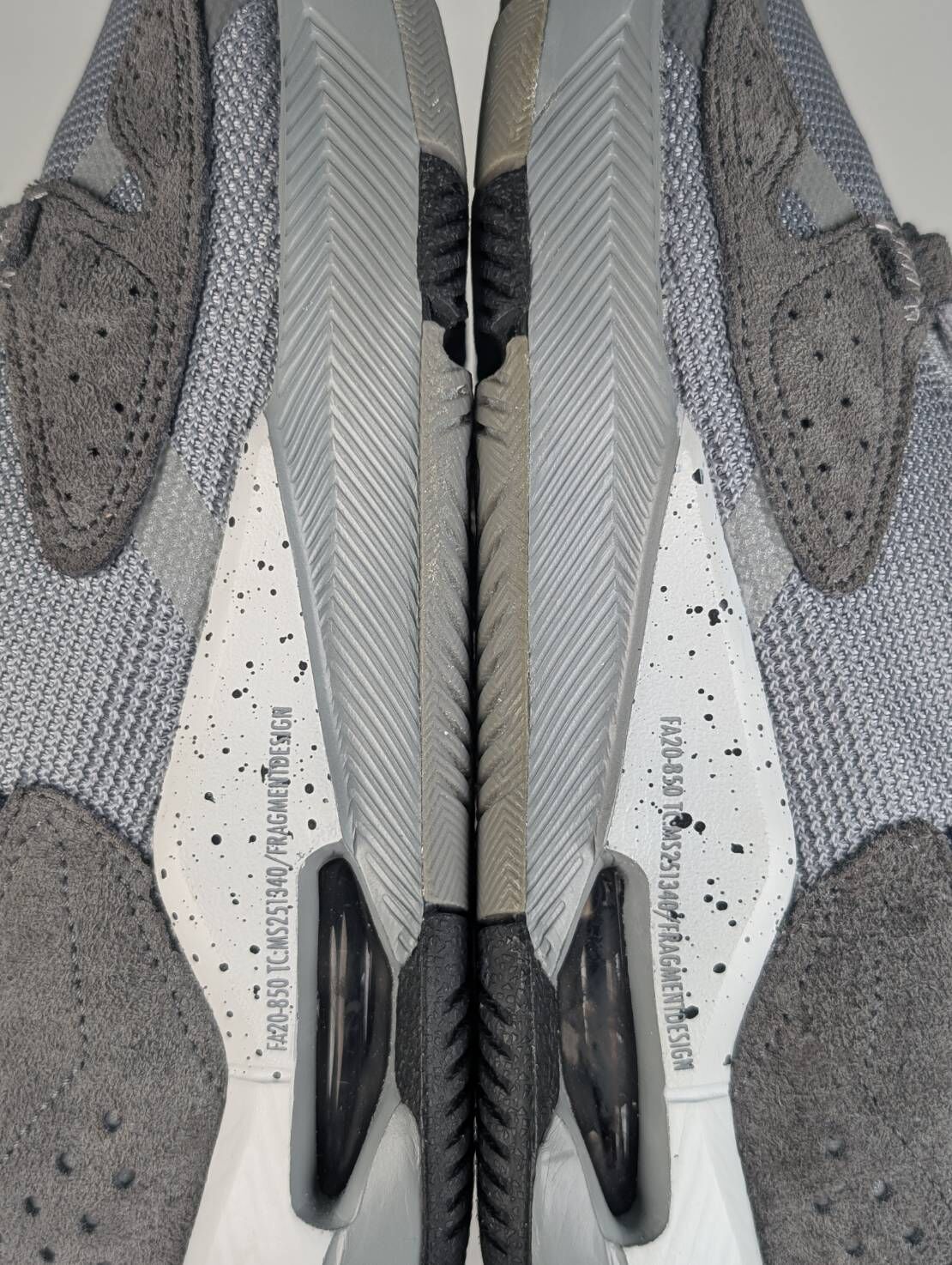 微瑕疵-左右腳中底鞋底色差 DA3655-001 M5 Fragment Design x Jordan Air Cadence SP 'Particle Grey'