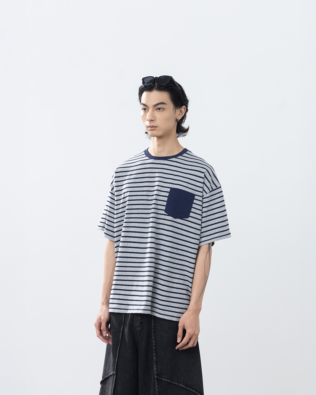 Men's Striped Short-Sleeve Shirt with Pockets - Gray M/L/XL【01190334】in stock+pre-order