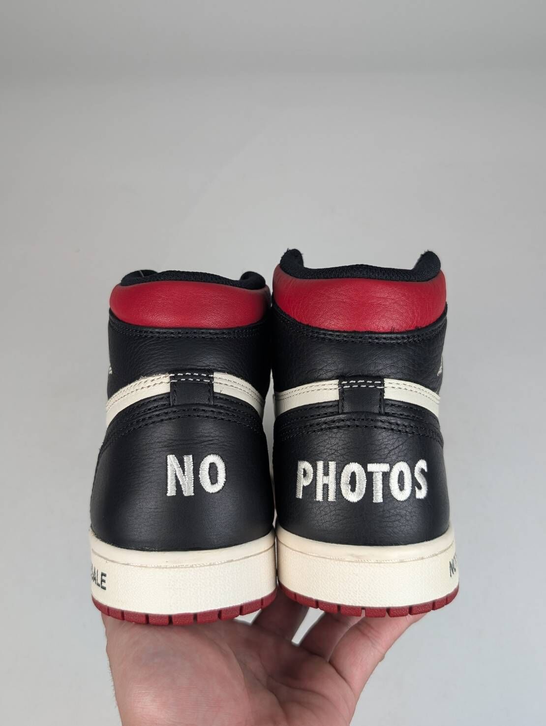 微瑕疵-左右腳中底泛黃 861428-106 M6.5 Jordan 1 Retro High "Not for Resale"