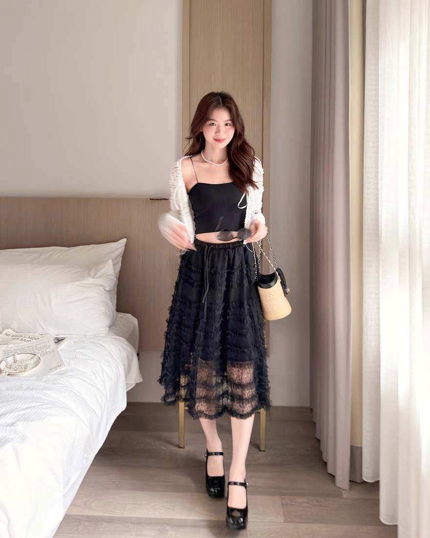 LINA LINA膾炙浪漫層次壓摺蕾絲網紗綁結長裙-貴氣黑