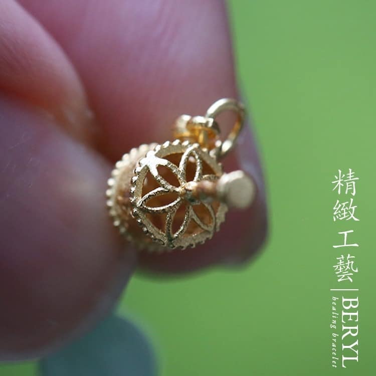 念念平安，「六字大明咒轉經輪」隨意扣