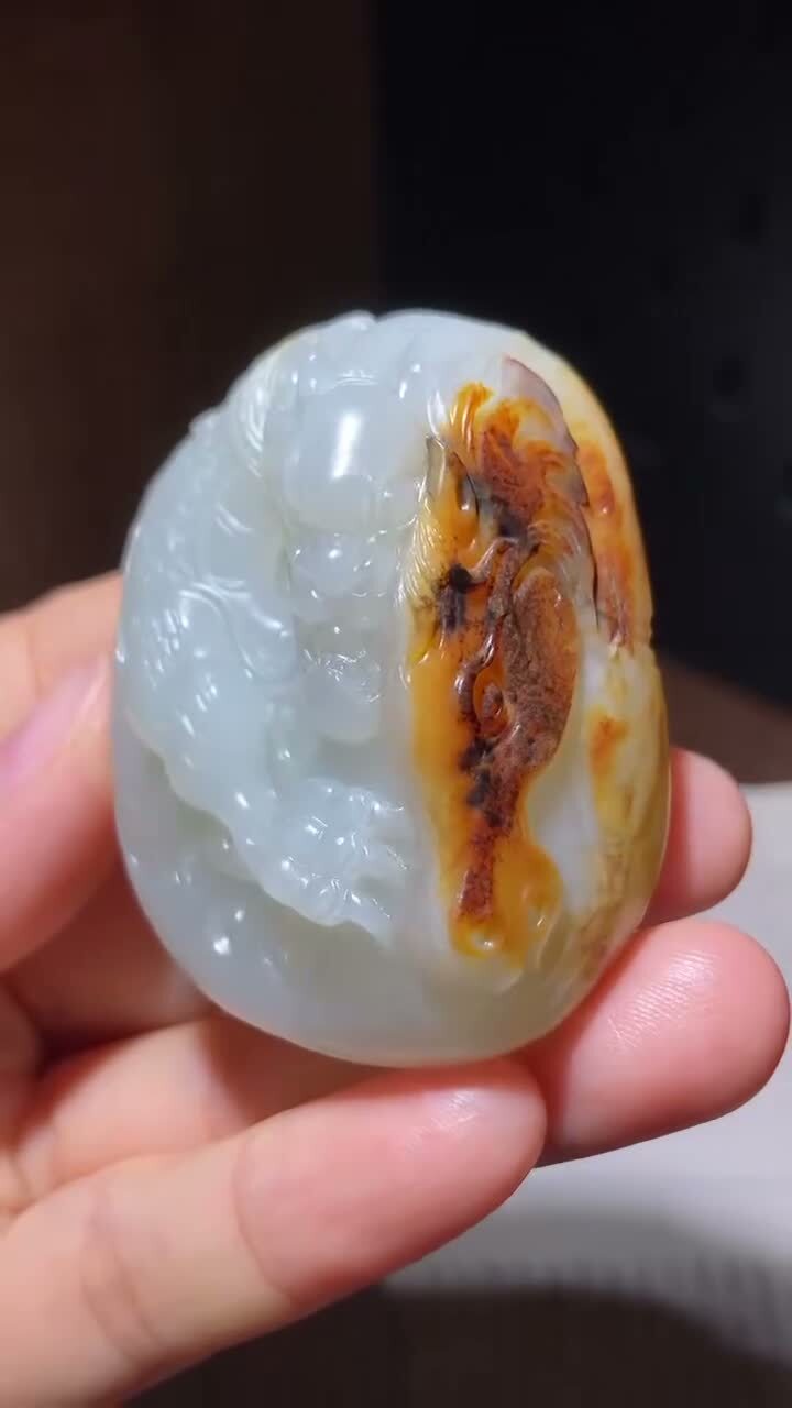 和田玉籽料龍馬精神把件,天然和田玉軟玉