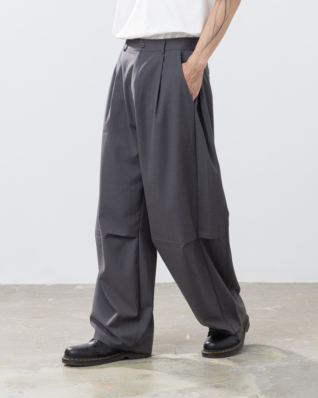 Men's Wide-Leg Suit Trousers with Pleated Design - Dark Gray S/M/L/XL【04030520】in stock+pre-order