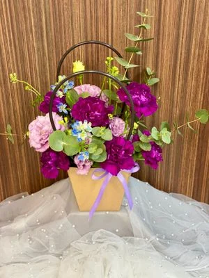 W -Carnation flower box