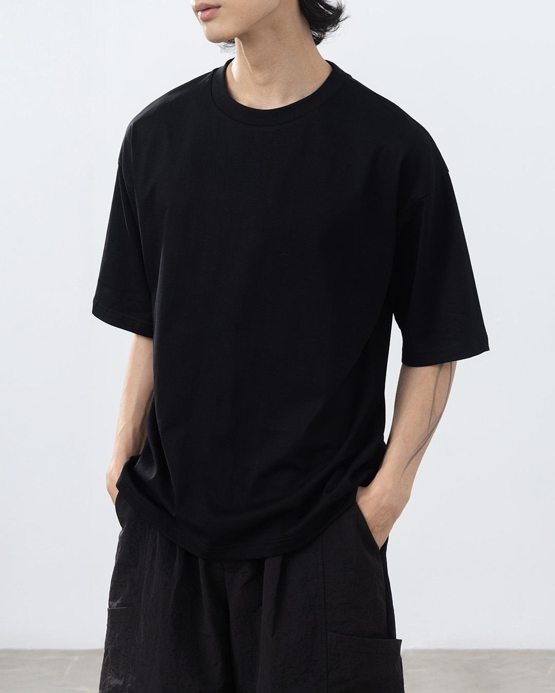 Men's Basic Plain Crew Neck Short-Sleeve Top - black S/M/L/XL【01190357】in stock+pre-order