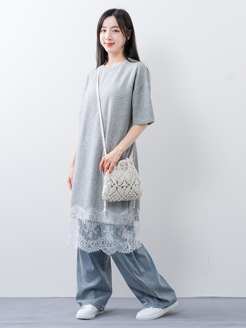 下擺蕾絲剪接修身顯瘦連身裙