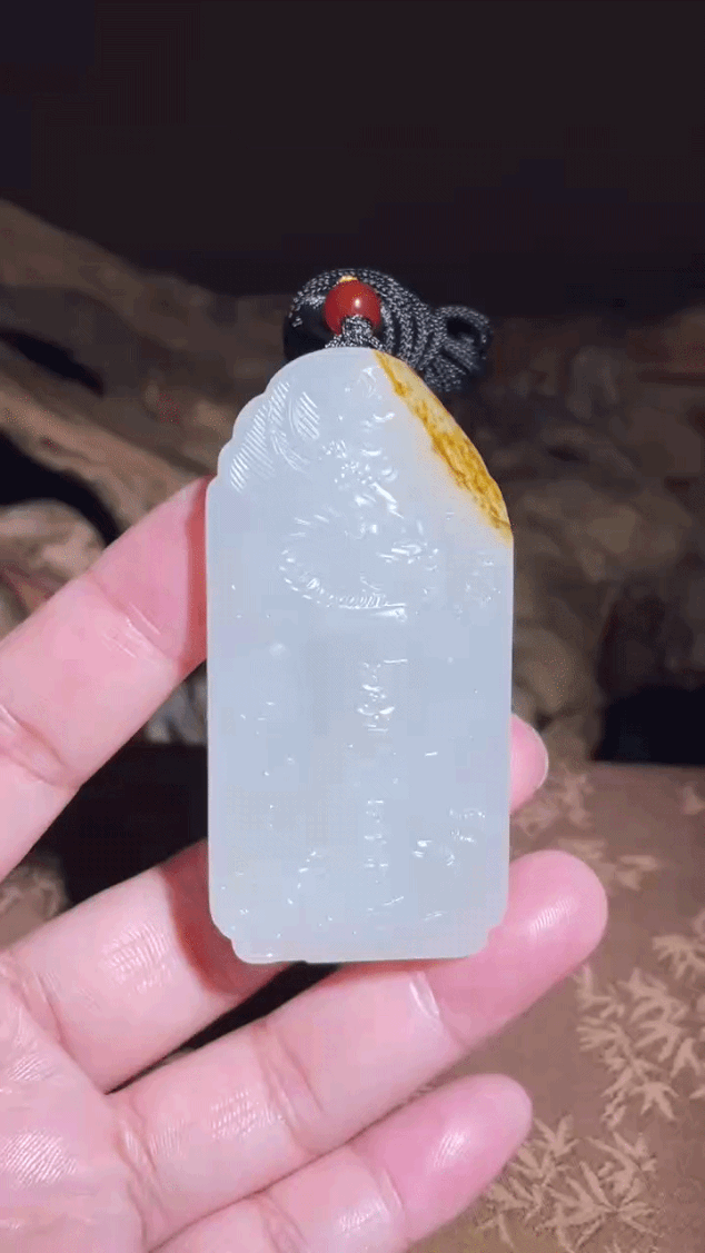 414743 和田玉籽料龍牌