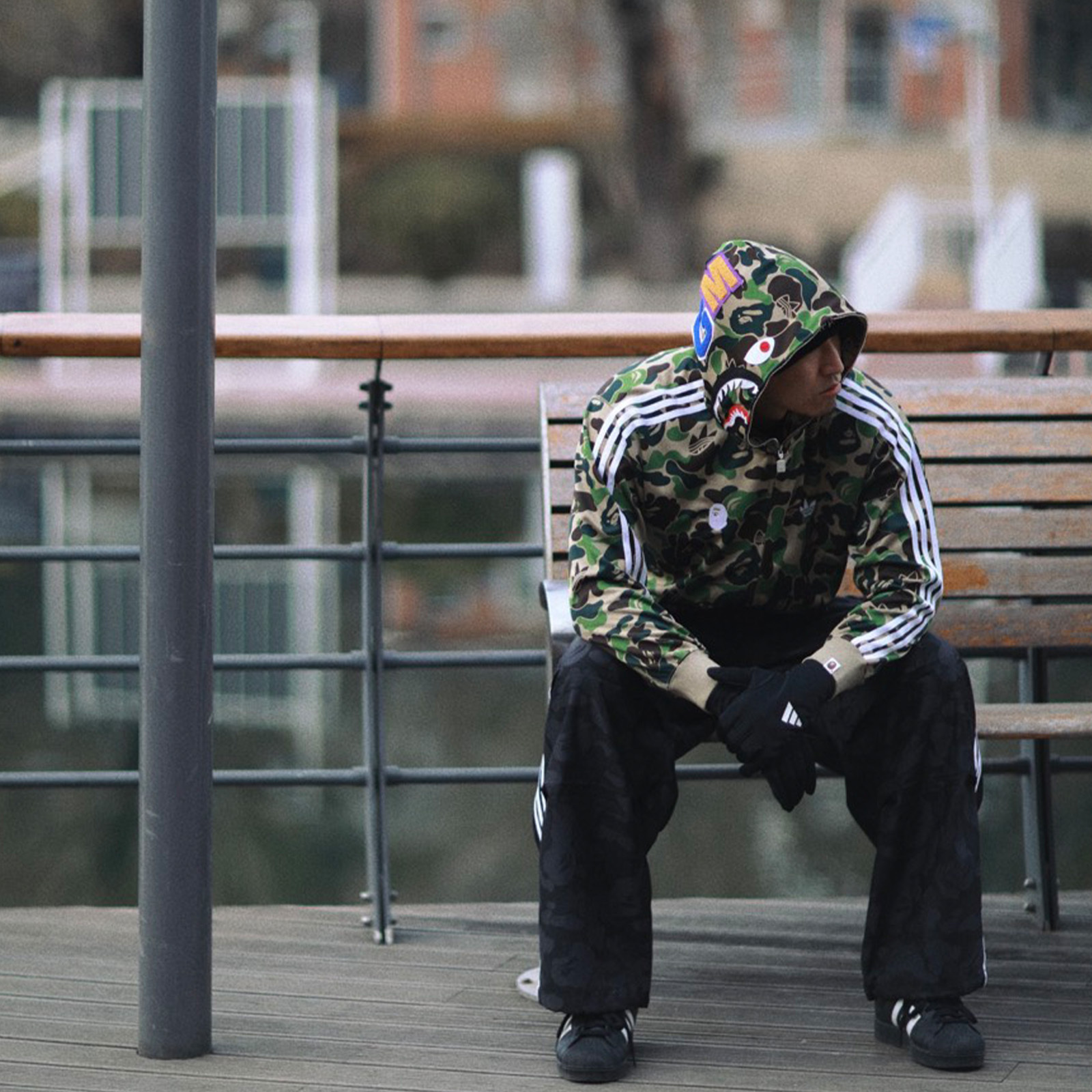 BAPE x Adidas 聯名 SHARK TRACK HOODIE 迷彩 鯊魚 三線 刺繡 猿人頭 拉鍊 連帽外套 張柏芝同款 運動外套 KF4916