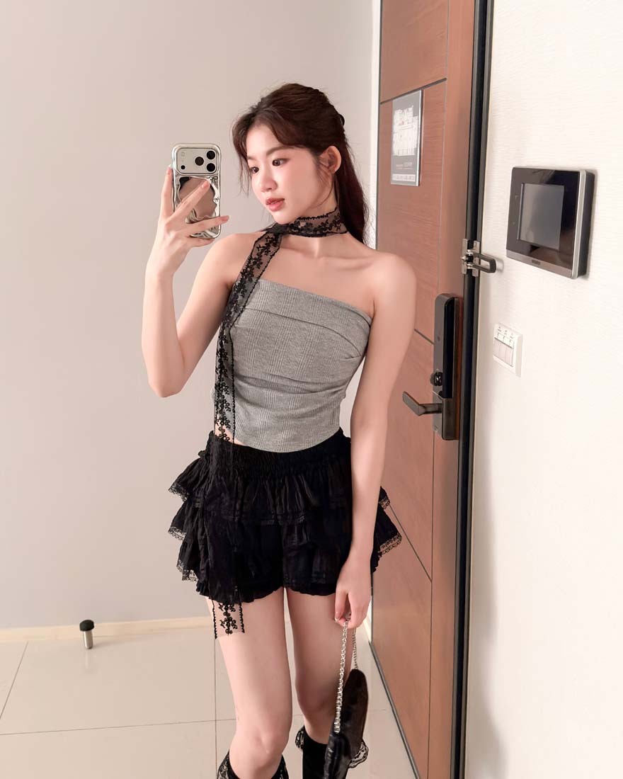 LINA LINA芭蕾戀曲層次蕾絲滾邊紋理蛋糕褲裙-夜幕黑