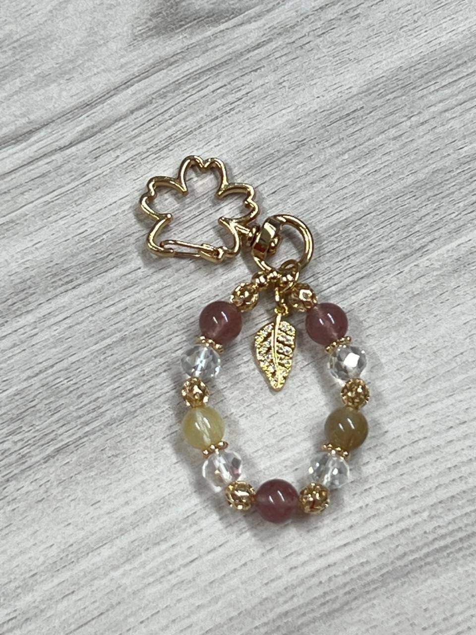[S] GEMZ & CO ZBB STRAWBERRY QUARTZ/GOLD RUTILE BAG CHARM WITH LEAF, C123 (C123)