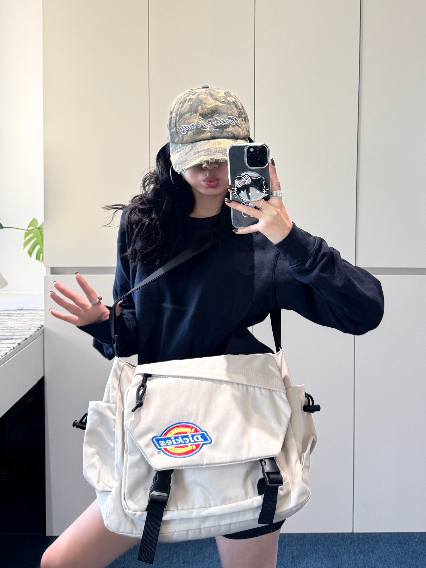代購-Dickies 刺繡logo 工裝 郵差包 斜挎包 黑色/卡其色