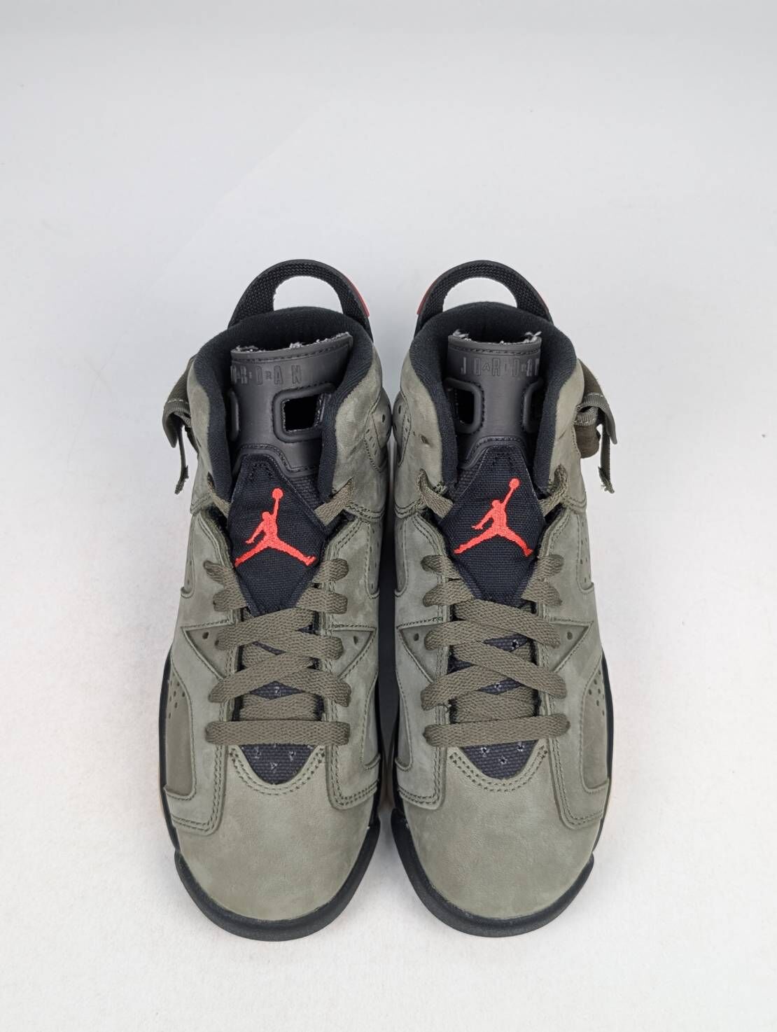 微瑕疵-左右腳中底色差鞋舌脫線 CN1085-200 4Y Jordan 6 Retro Travis Scott (GS) 女鞋