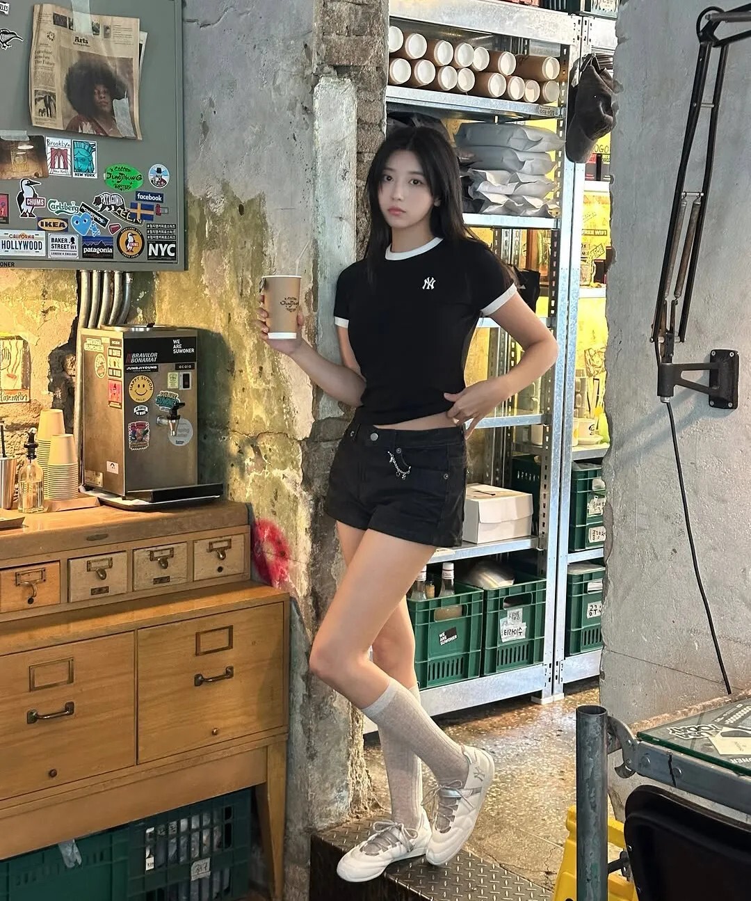 【OWN】MLB Korea 短袖上衣 運動 休閒 短版 圓領 螺紋 撞色 彈性 小LOGO 短TEE 女款 NY 洋基 Karina同款 Aespa 黑色 白色