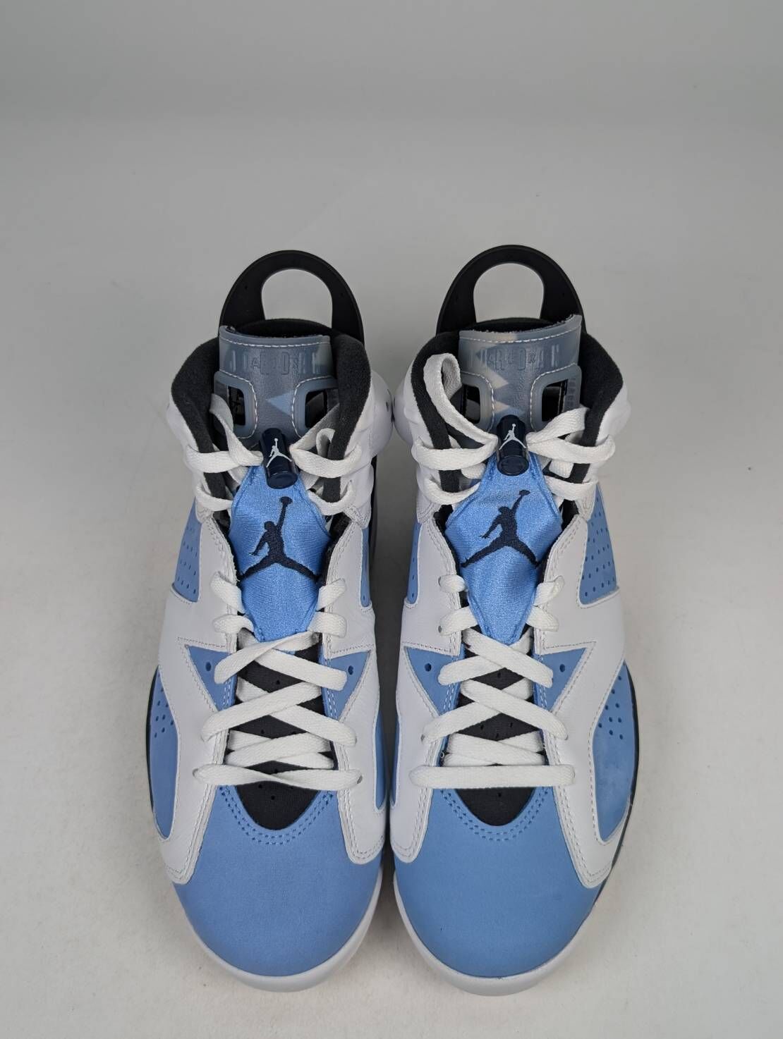 微瑕疵-左右腳鞋底微泛黃左腳外側明顯泛黃 CT8529-410 M9.5 Air Jordan 6 " UNC " 北卡藍 男款