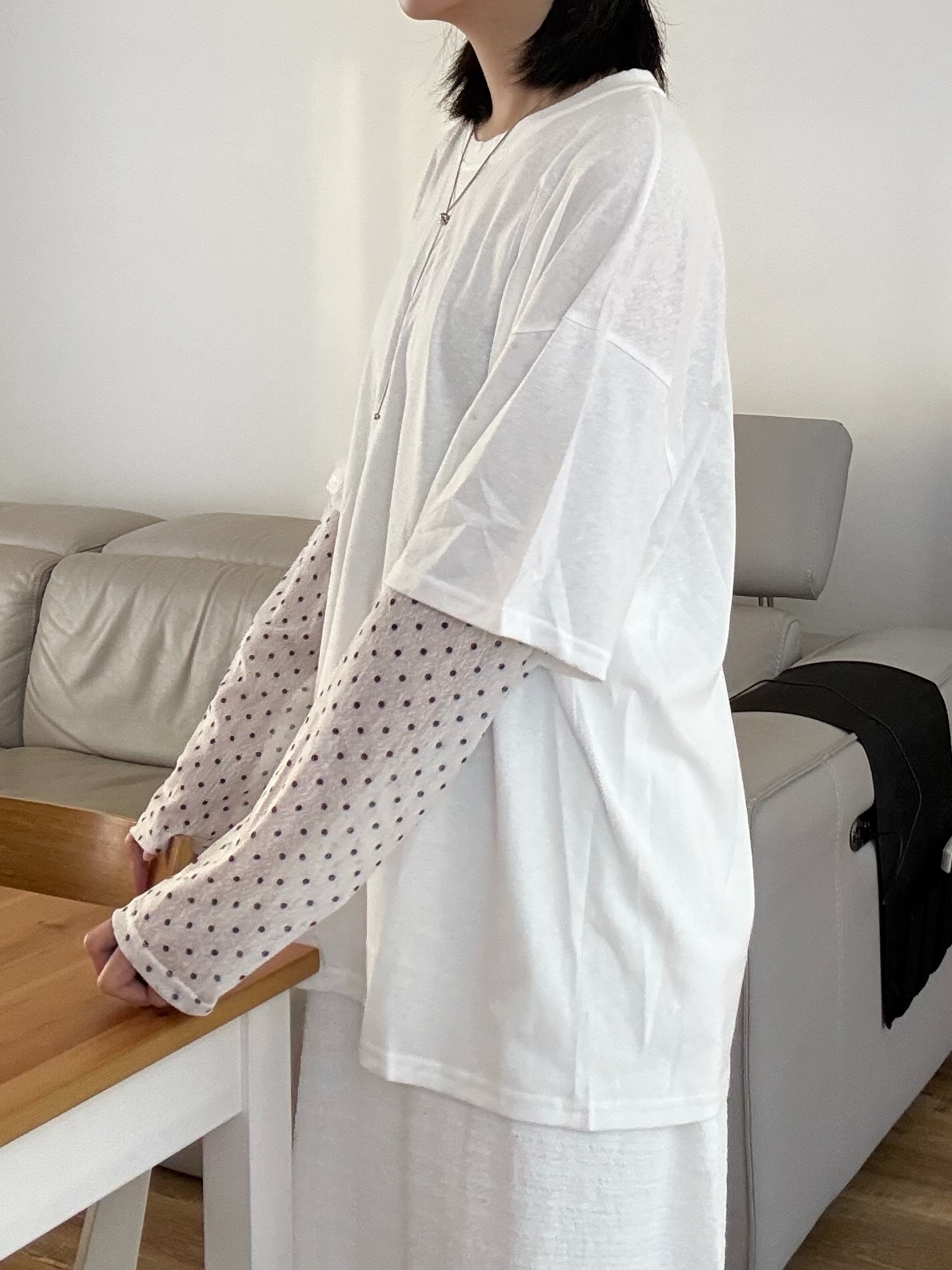 假兩件點點透膚袖寬鬆上衣 (白)