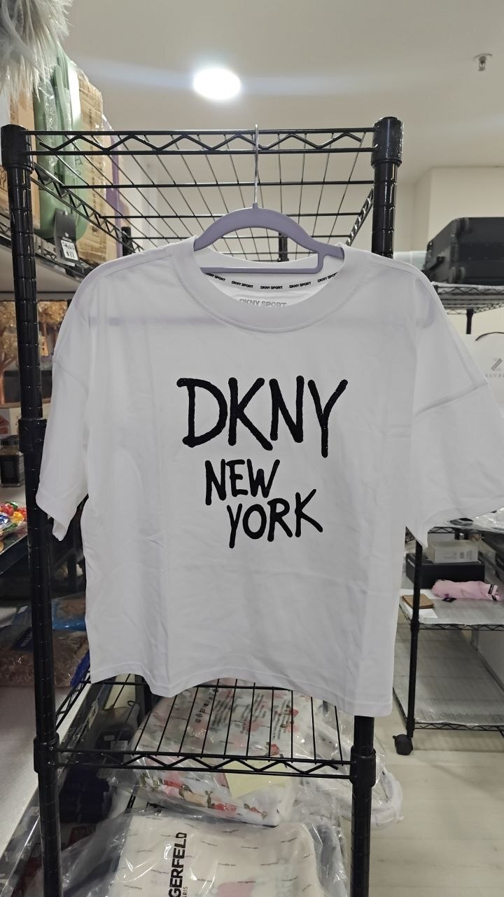 [UPO] DKNY WHT/BLK WOMEN'S RHINESTONE GRAFFITI LOGO T-SHIRT, DP6T1318-WHB (POUD27)