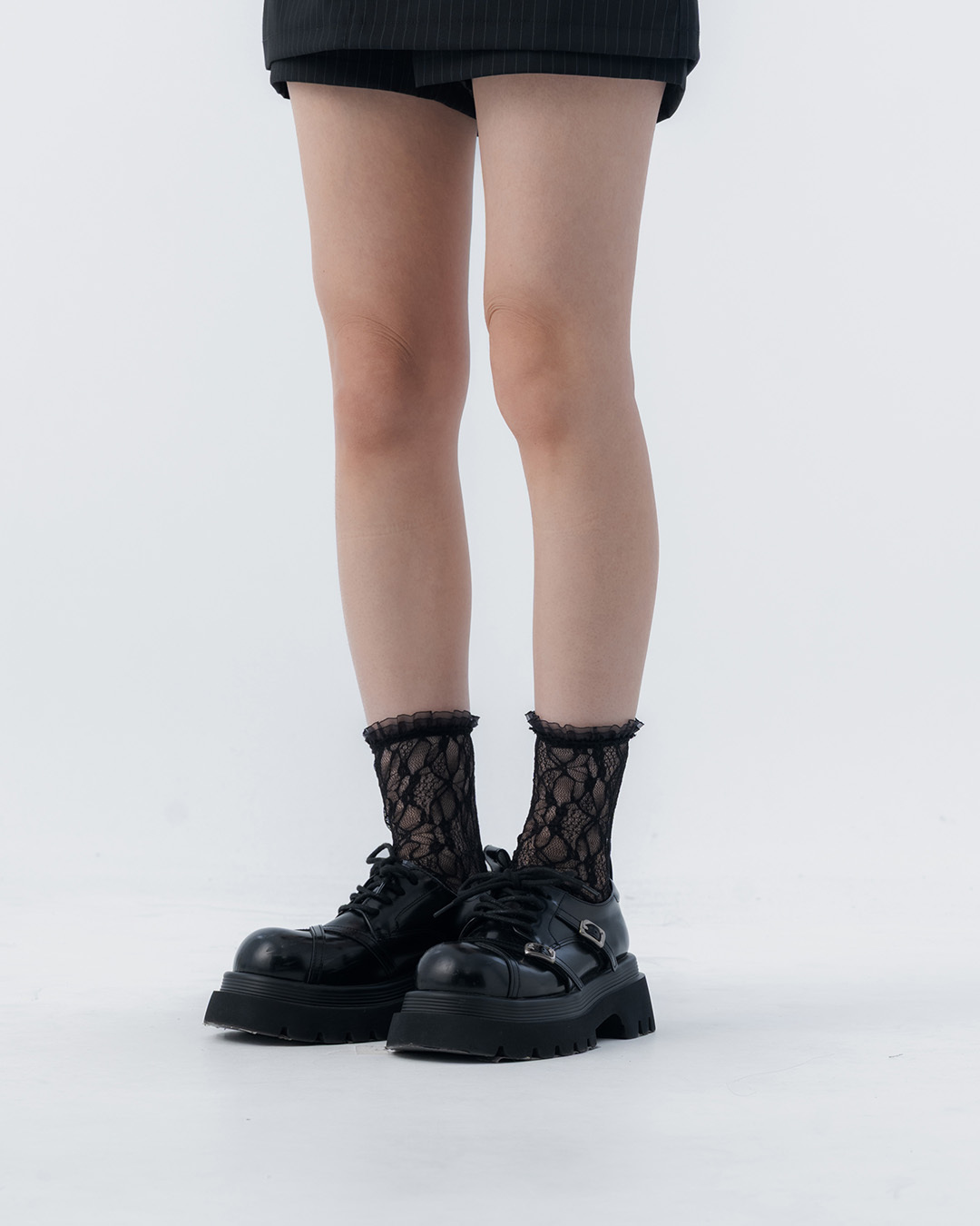 Lotus leaf lace openwork mid-calf socks, available in two colors【07110615】in stock+pre-order