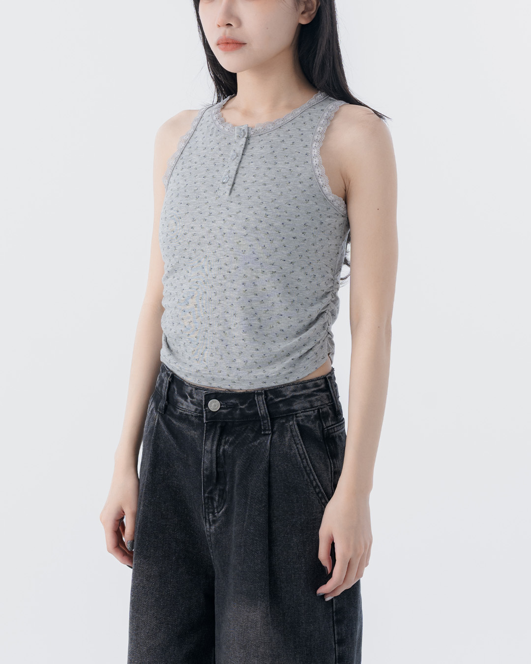 Lace floral print vest with side ruching design, available in two colors, S/M.【01150479】in stock+pre-order