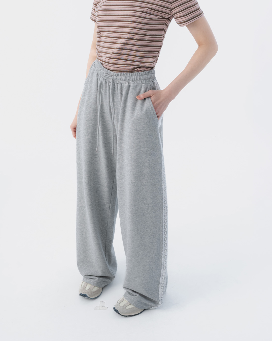 Cocoon-shaped cotton trousers with lace trim【04020587】in stock+pre-order