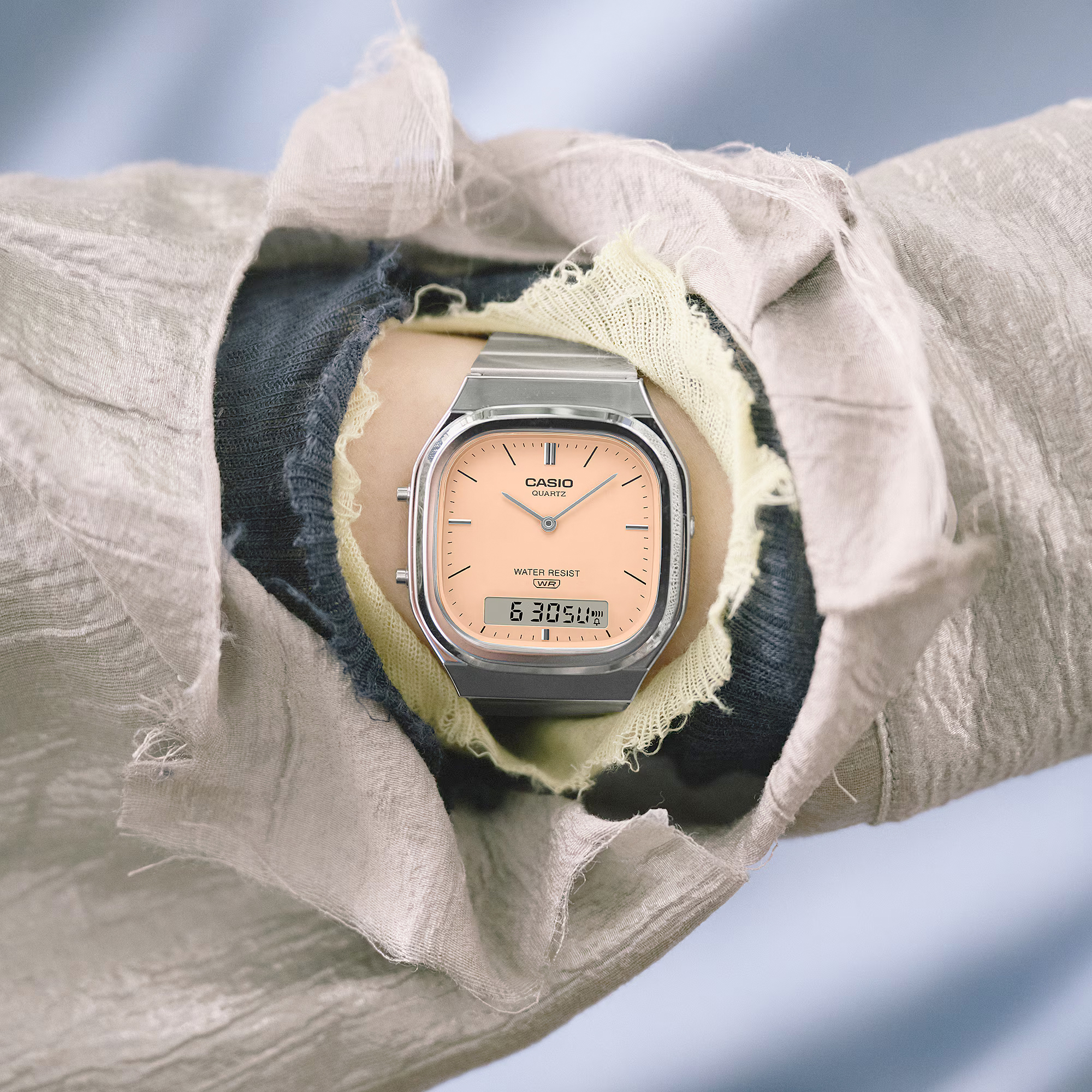 CASIO AQ-240E-4A 橙色 雙顯 方形 復古錶