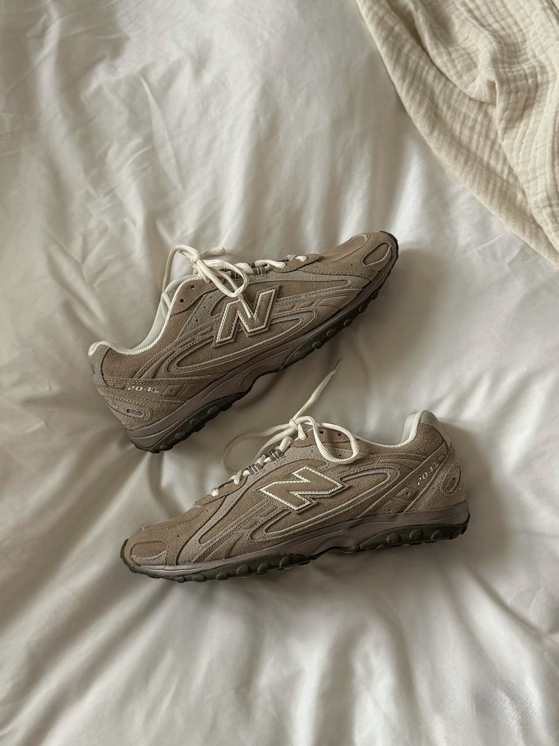 【預購】New Balance 204L 張員瑛同款 miu系 薄底 淺棕色 德訓鞋 女鞋 U204LMMA